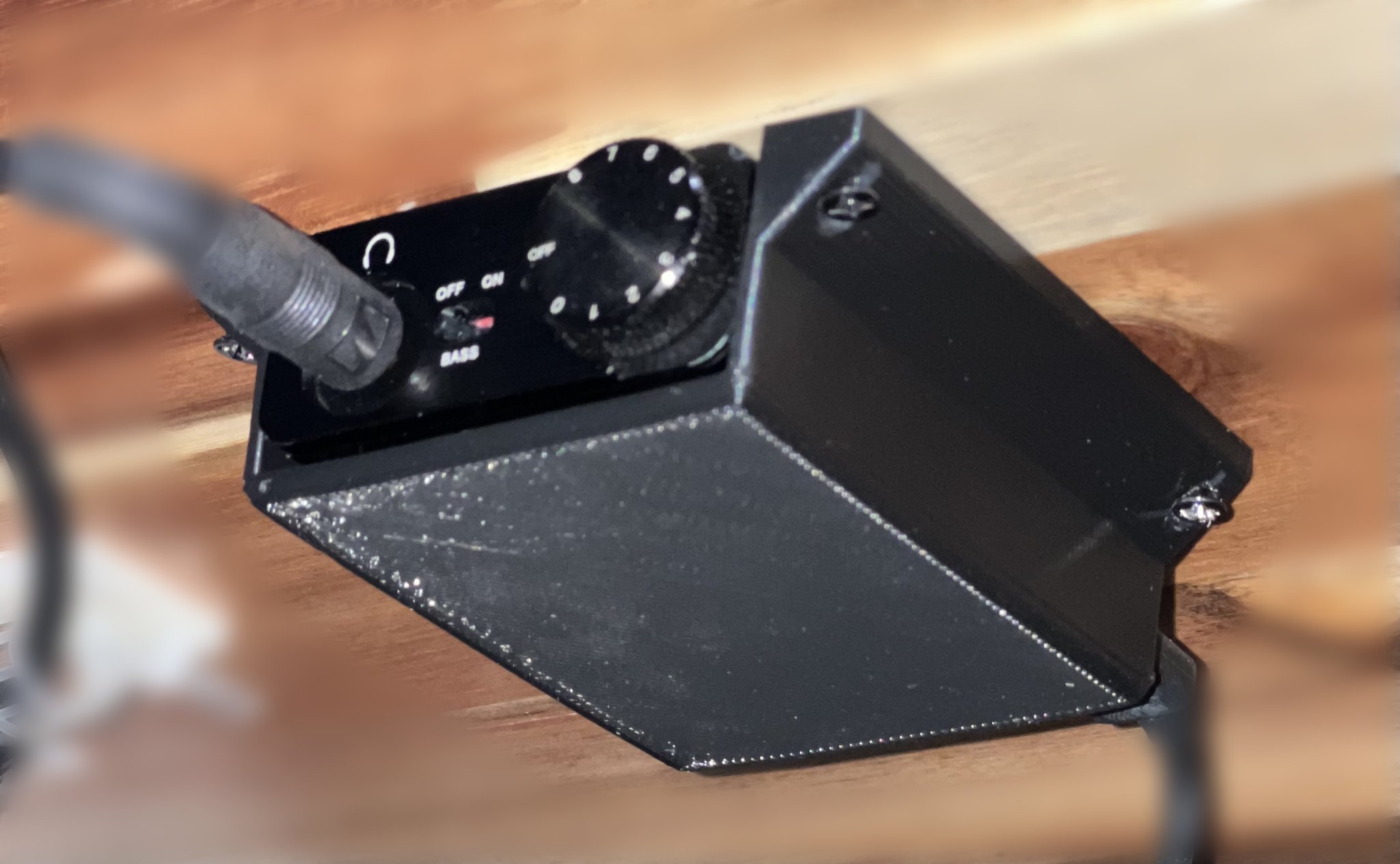 Giá đỡ FiiO E10K gắn dưới bàn cho không gian làm việc gọn gàng