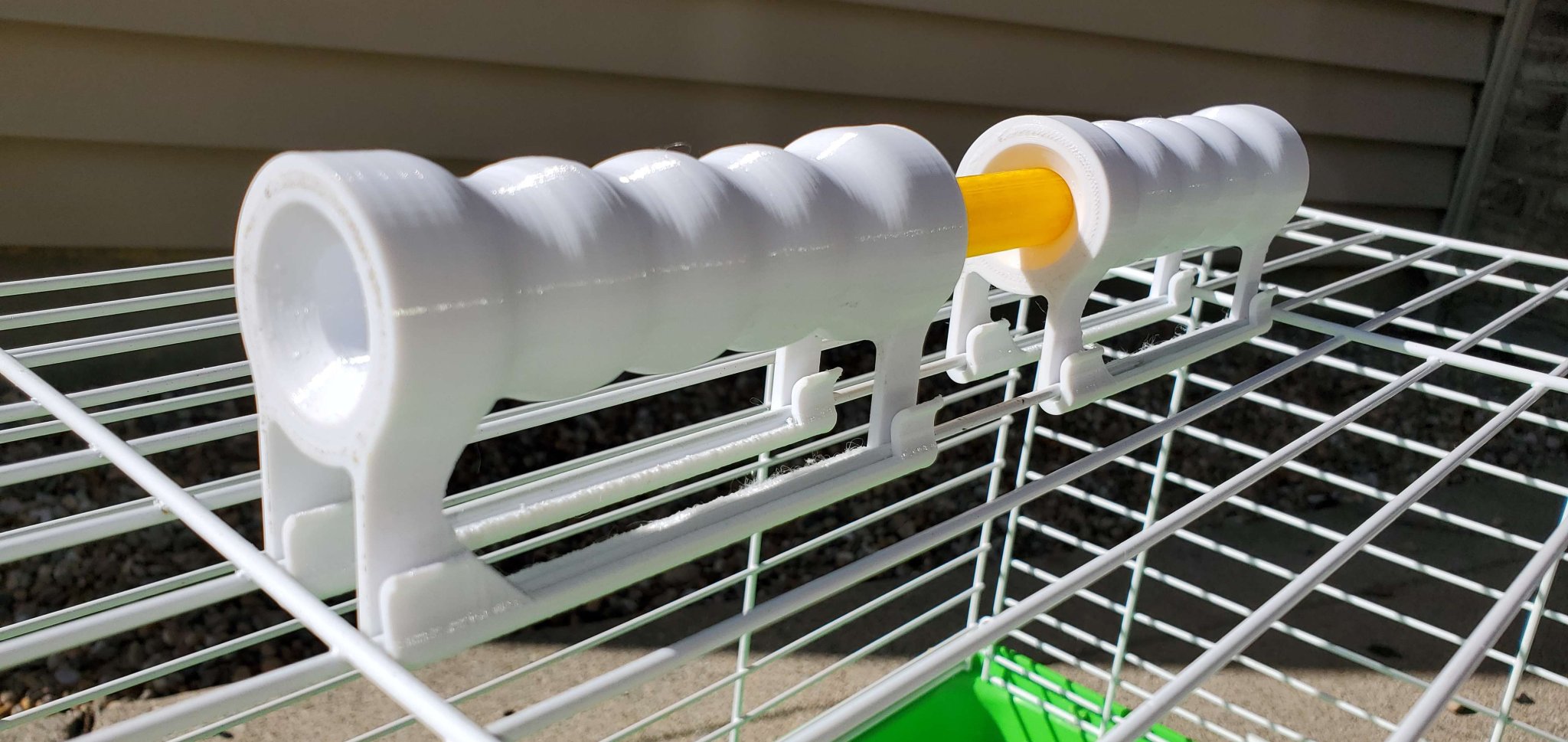 Tay cầm cho chuồng thú với khoảng cách thanh 22mm