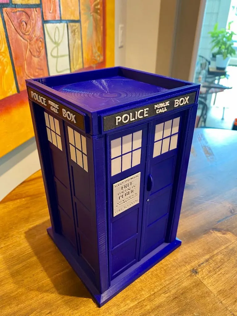 Hộp trang sức TARDIS V 2.0 - Phụ kiện và biển hiệu