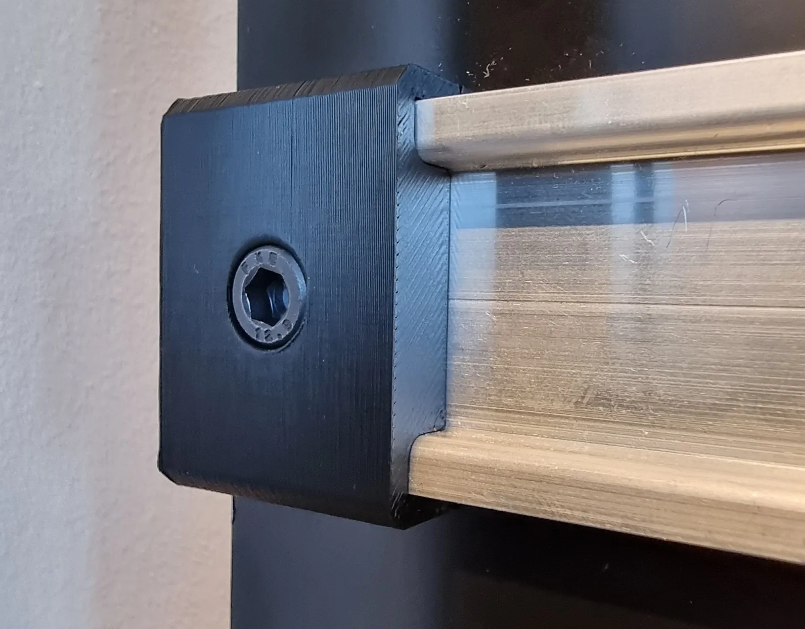 Giá đỡ ray DIN cho vít đầu M6 và nắp cuối