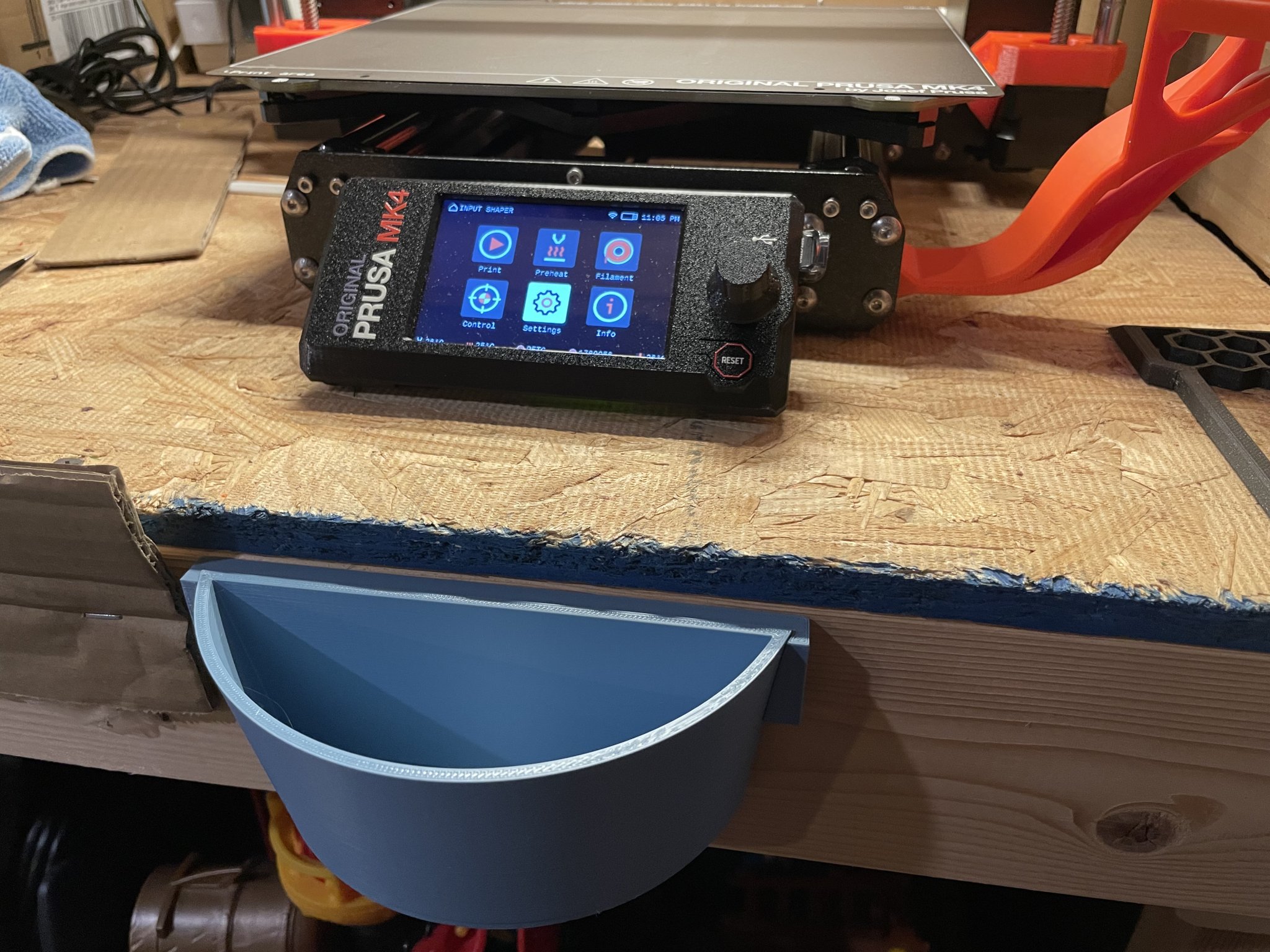 Thùng rác mini gắn tường kiểu rãnh chữ V