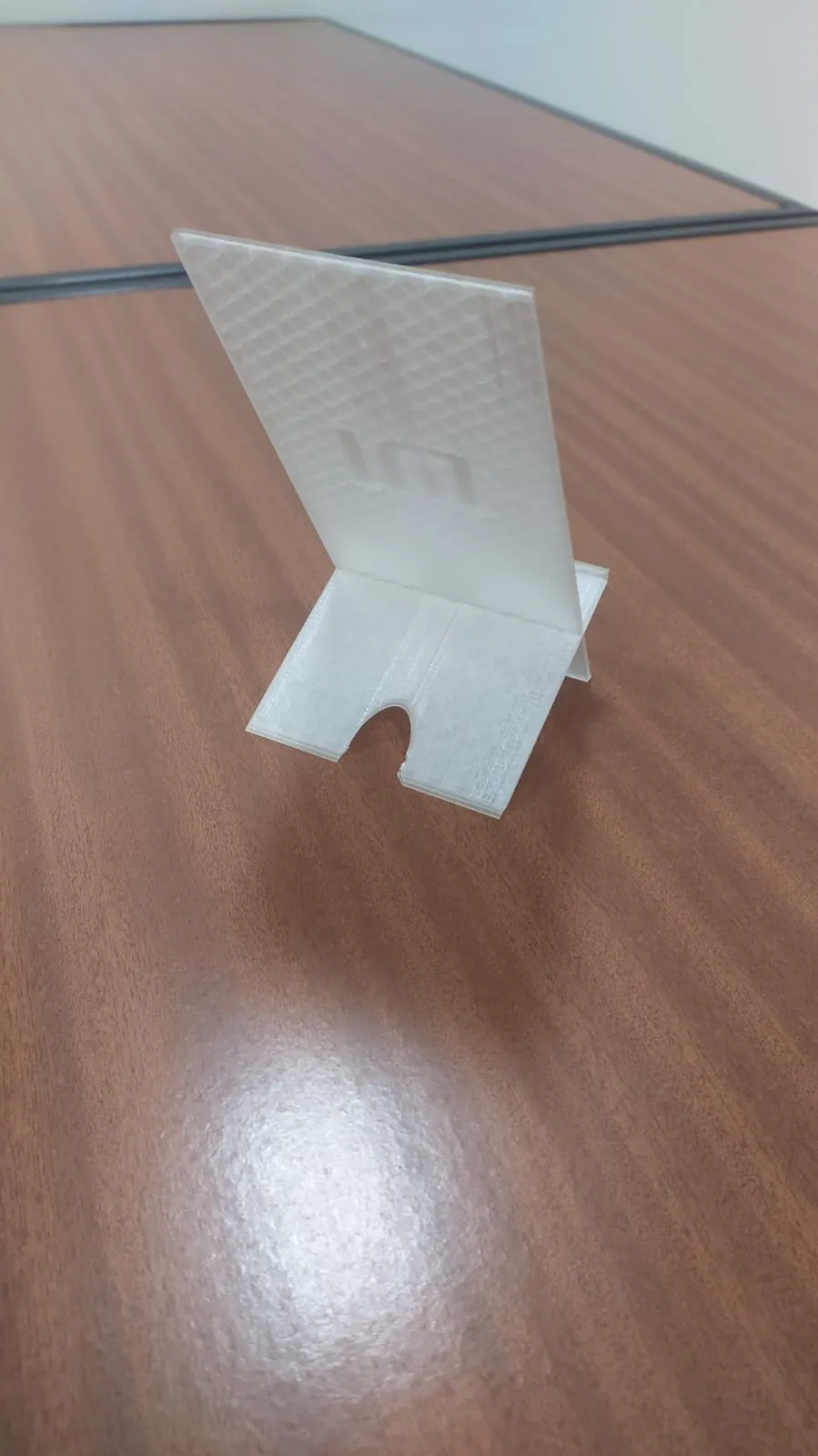 Giá đỡ điện thoại Xiaomi hỗ trợ sạc