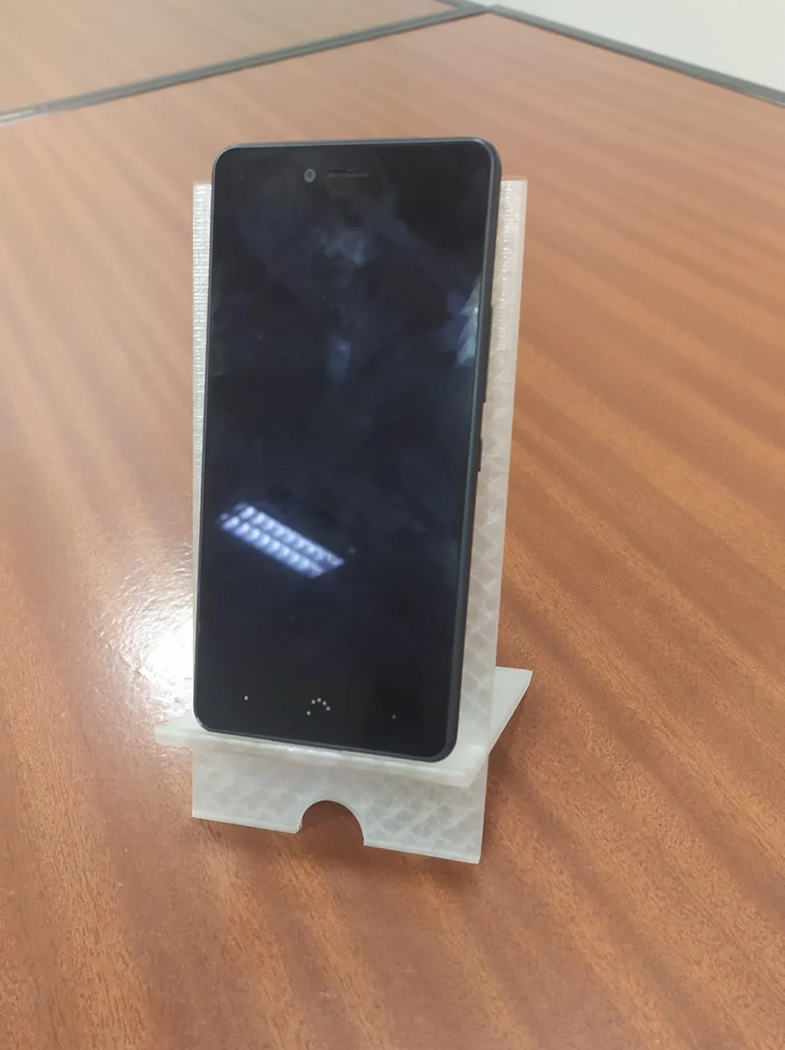 Giá đỡ điện thoại Xiaomi hỗ trợ sạc