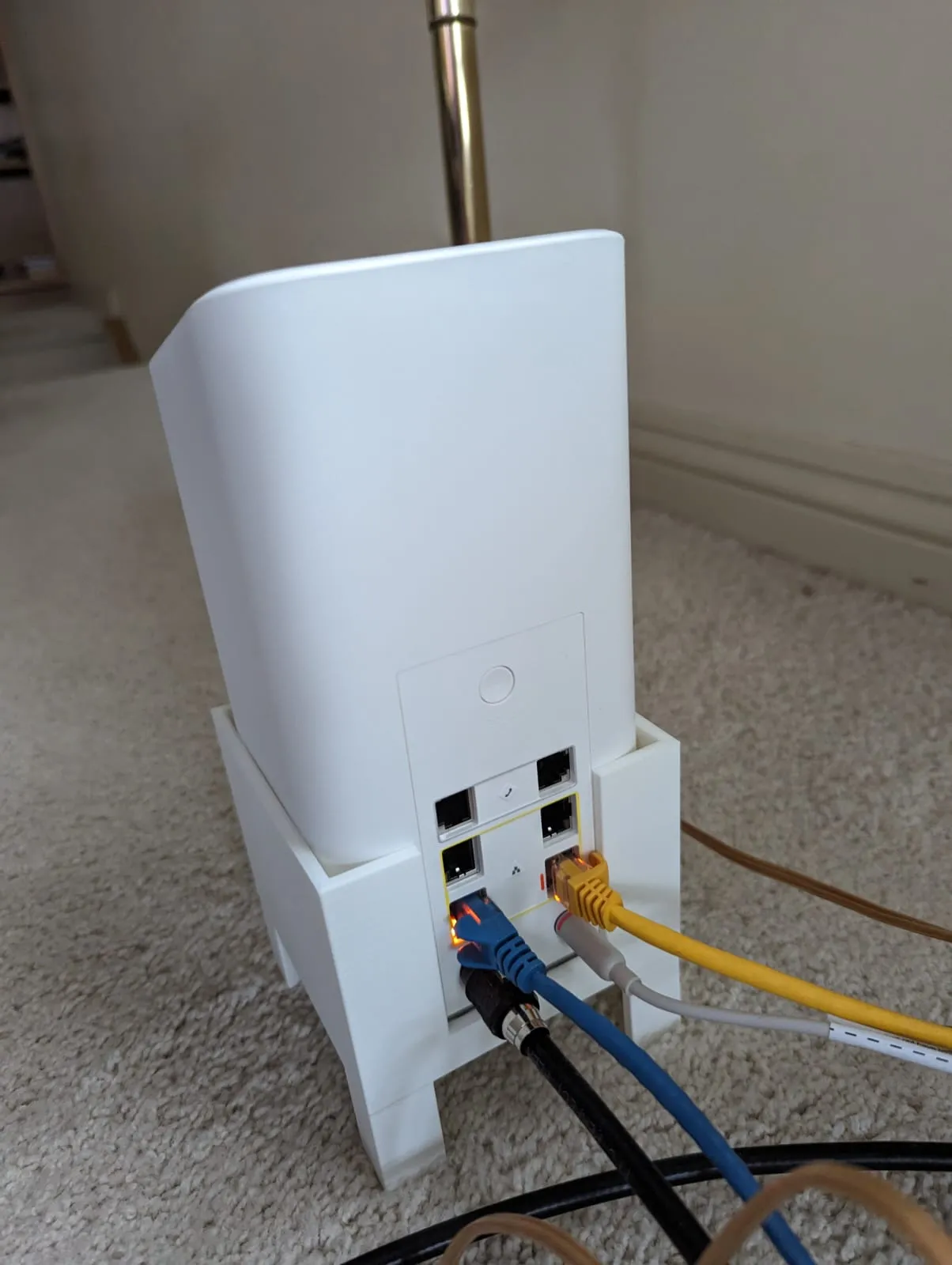 Giá đỡ modem Wi-Fi TG4482 cho Shaw Comm