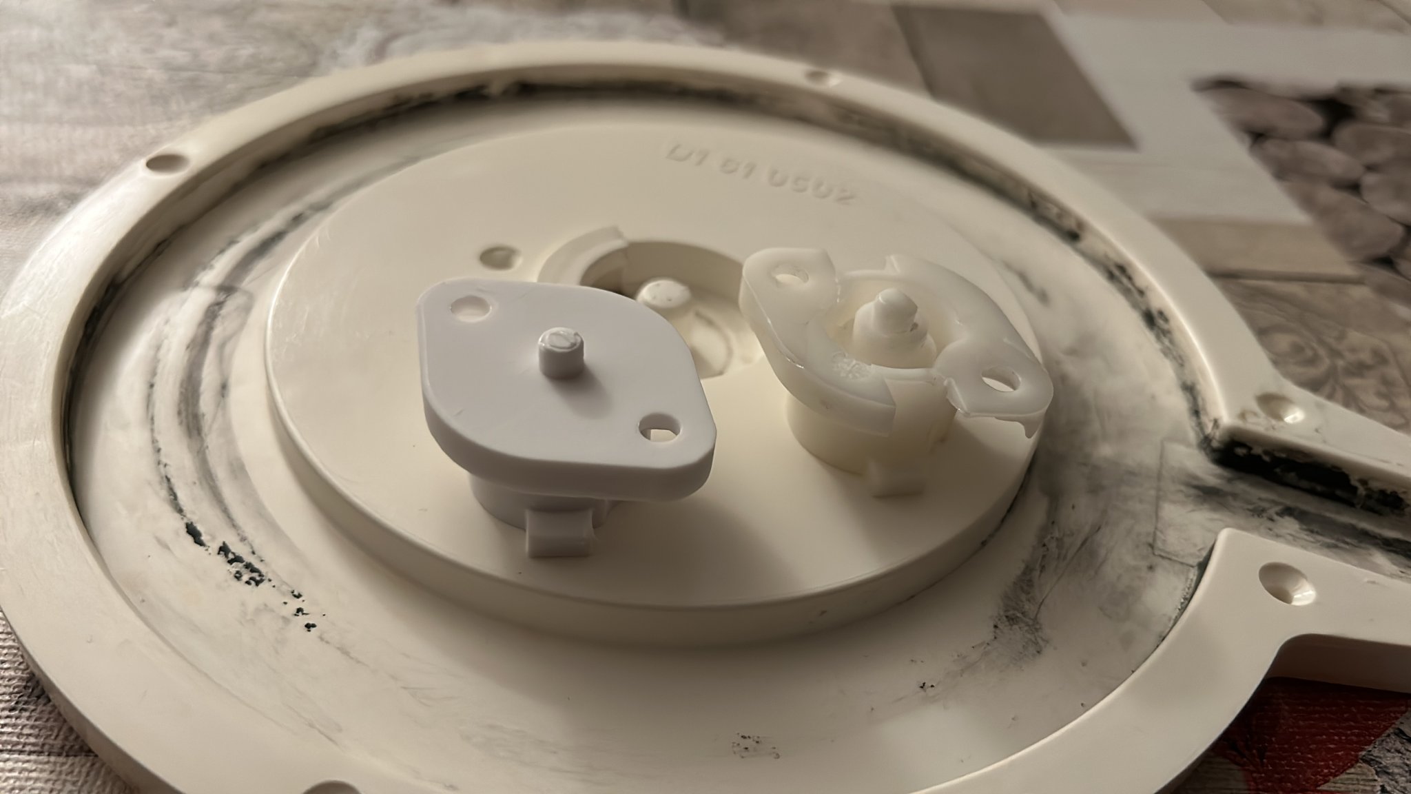 Trục gia cố cho tủ góc Nolte Küche (Bj. 2007)