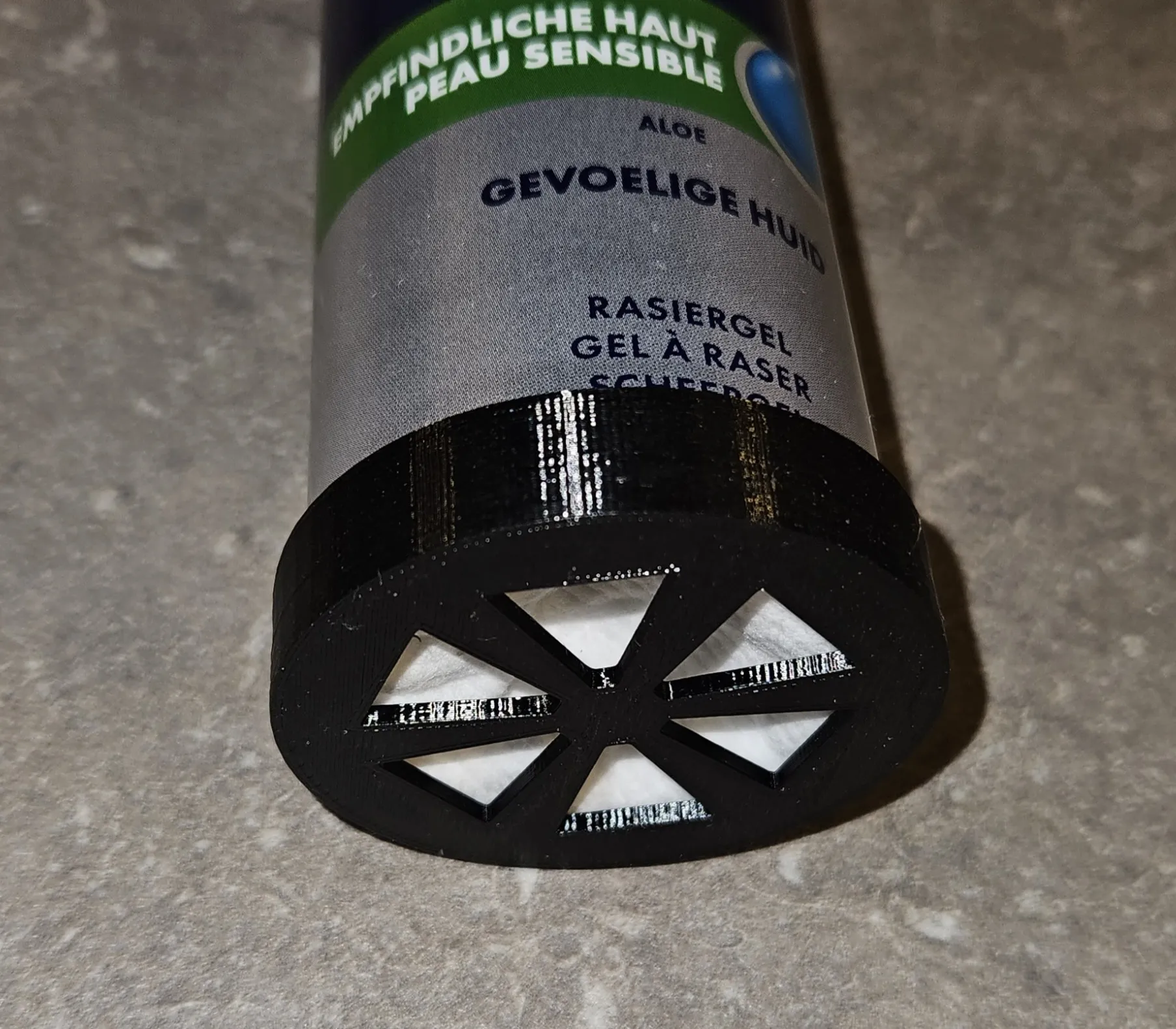 Chân đỡ chống rỉ cho hộp kem cạo râu