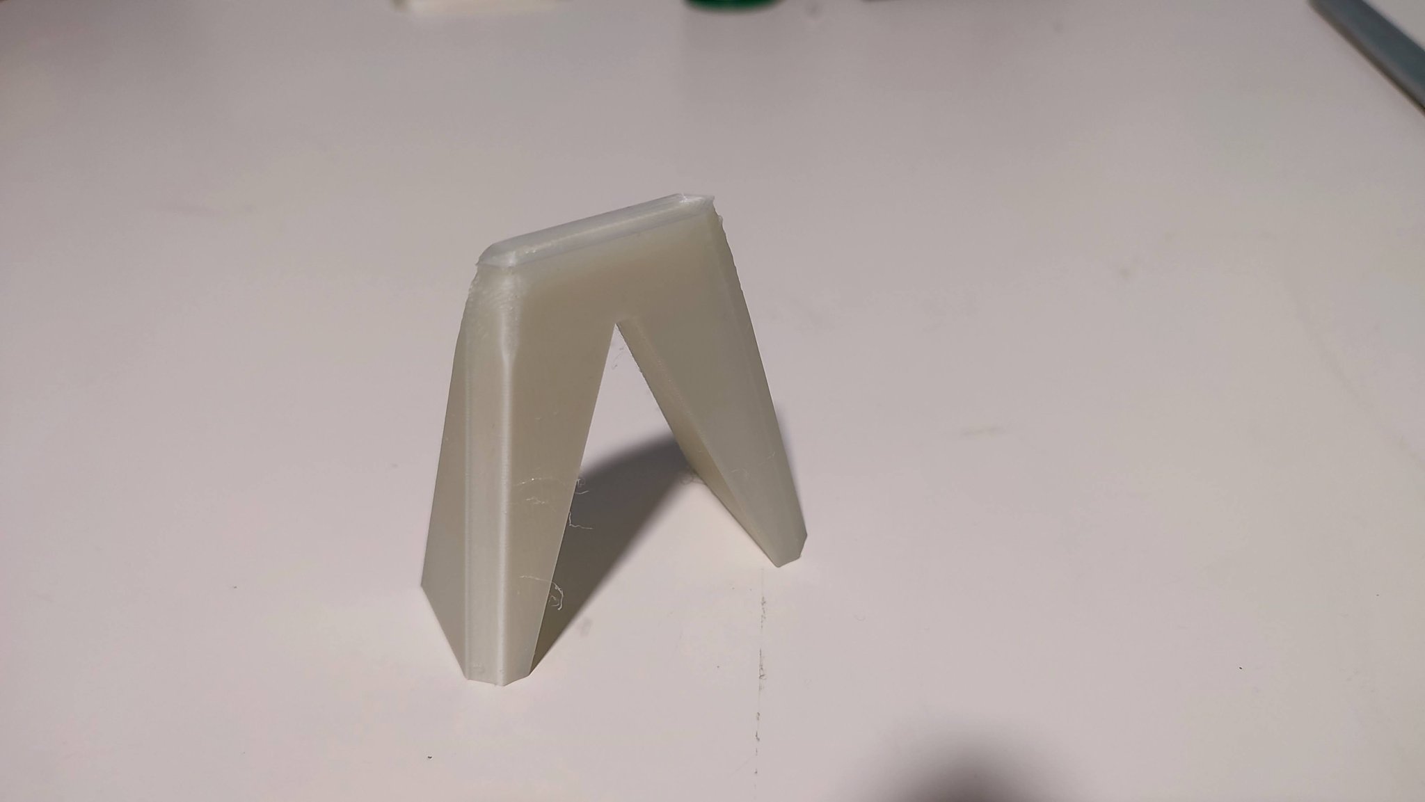 Giá đỡ kính mát nhỏ gọn cho bàn làm việc