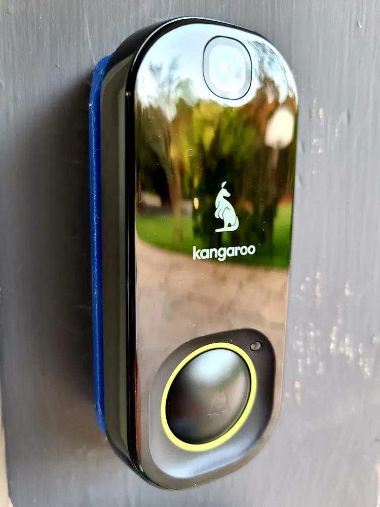 Giá đỡ góc 30° cho camera chuông cửa Kangaroo