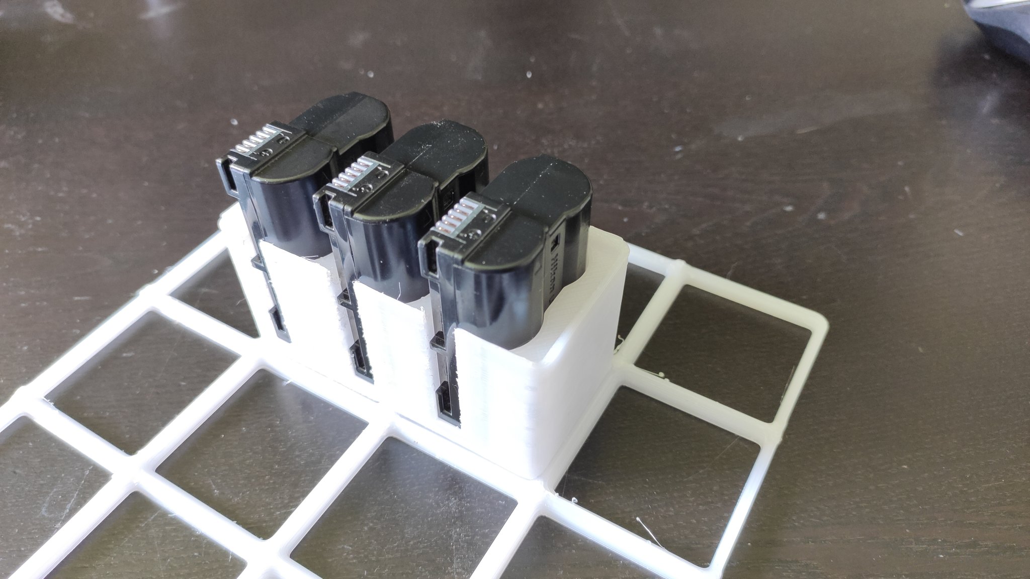 Giá đỡ pin EN-EL15 cho Nikon theo hệ thống Gridfinity