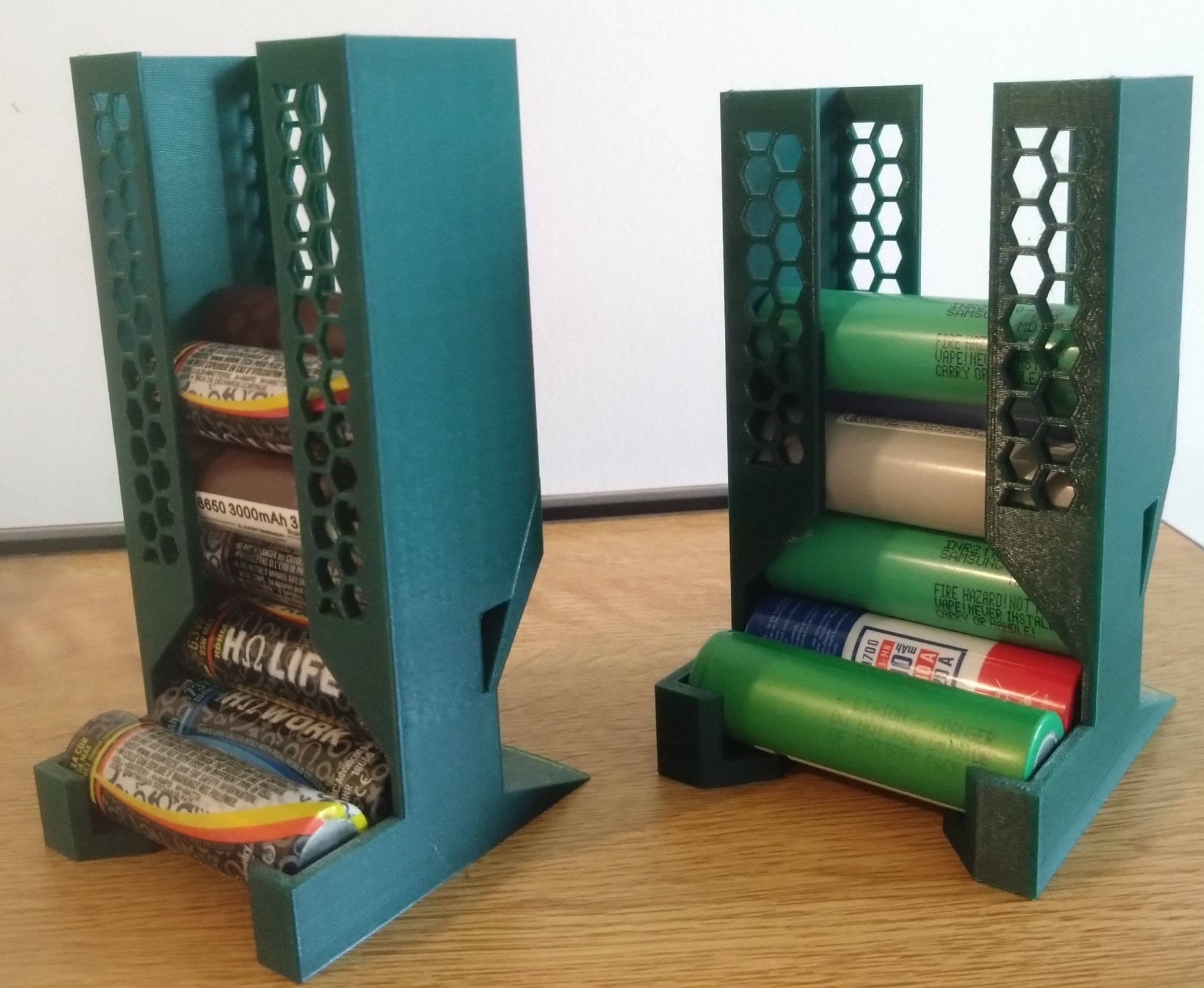 Bộ phân phối pin 18650 và 21700 kiểu xếp chồng đôi