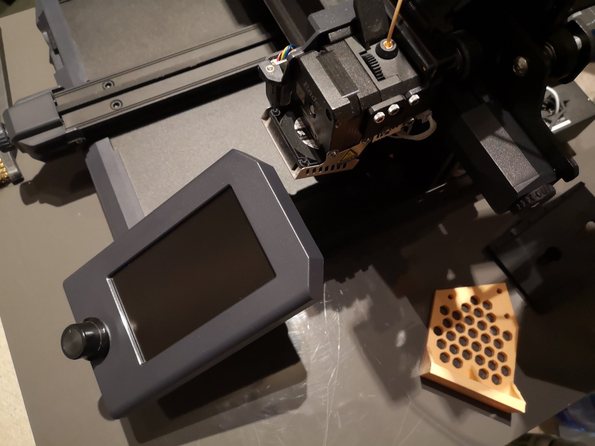 Giá đỡ màn hình cải tiến cho máy in Ender 3 S1