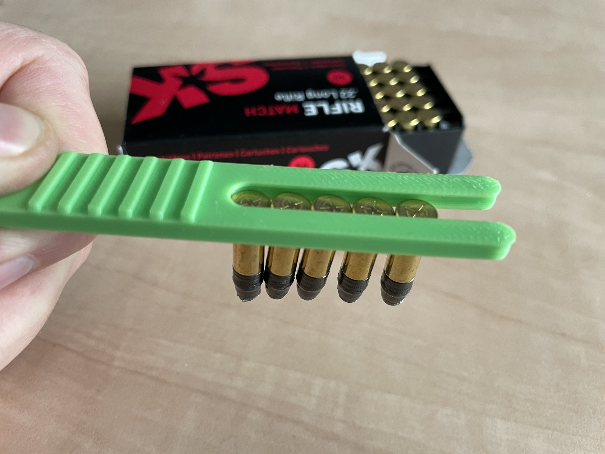 Công cụ nhấc hàng băng đạn LR22 dễ dàng và tiện lợi