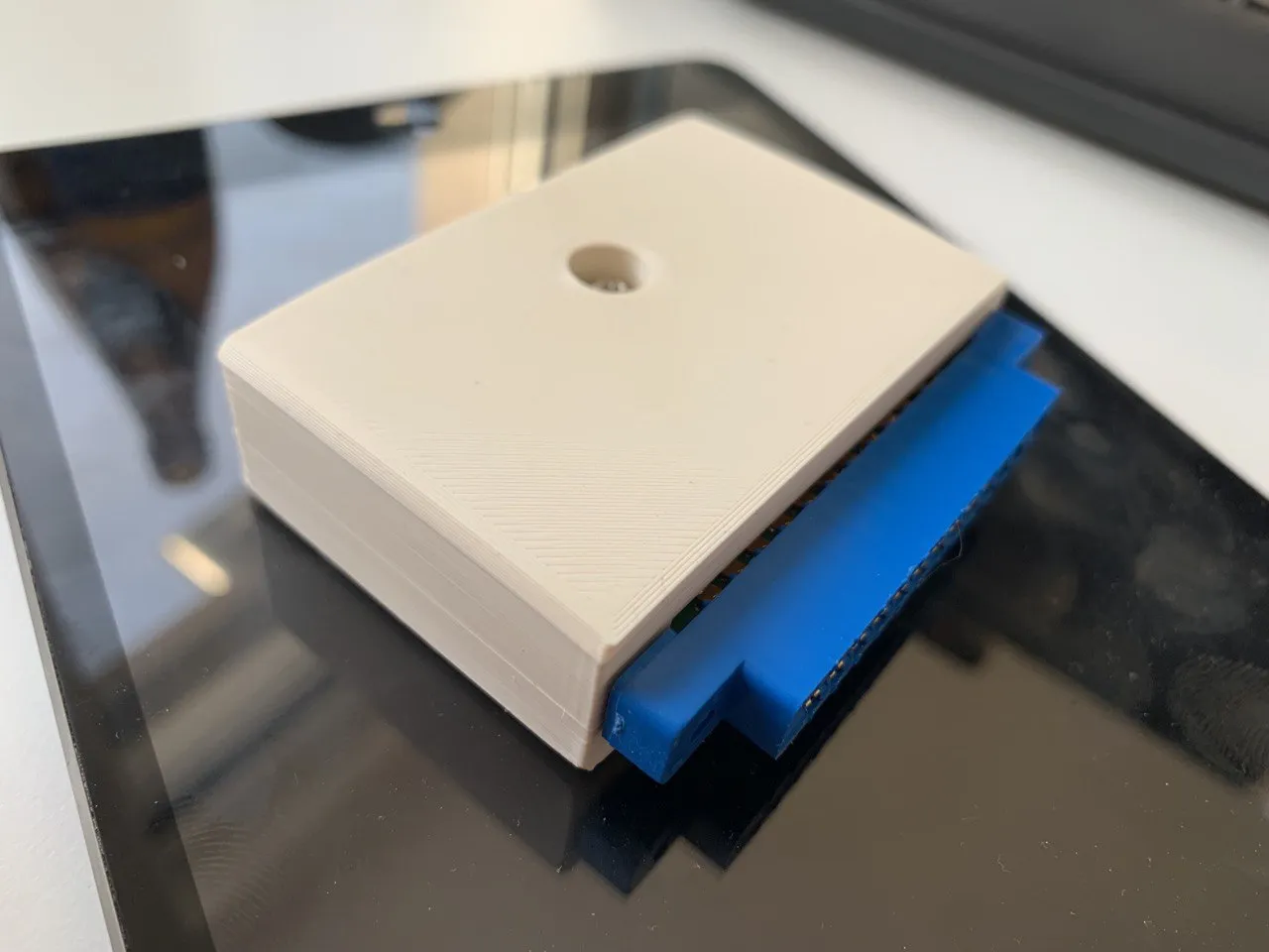 Bộ chuyển đổi 4 người chơi C64 của Hucky