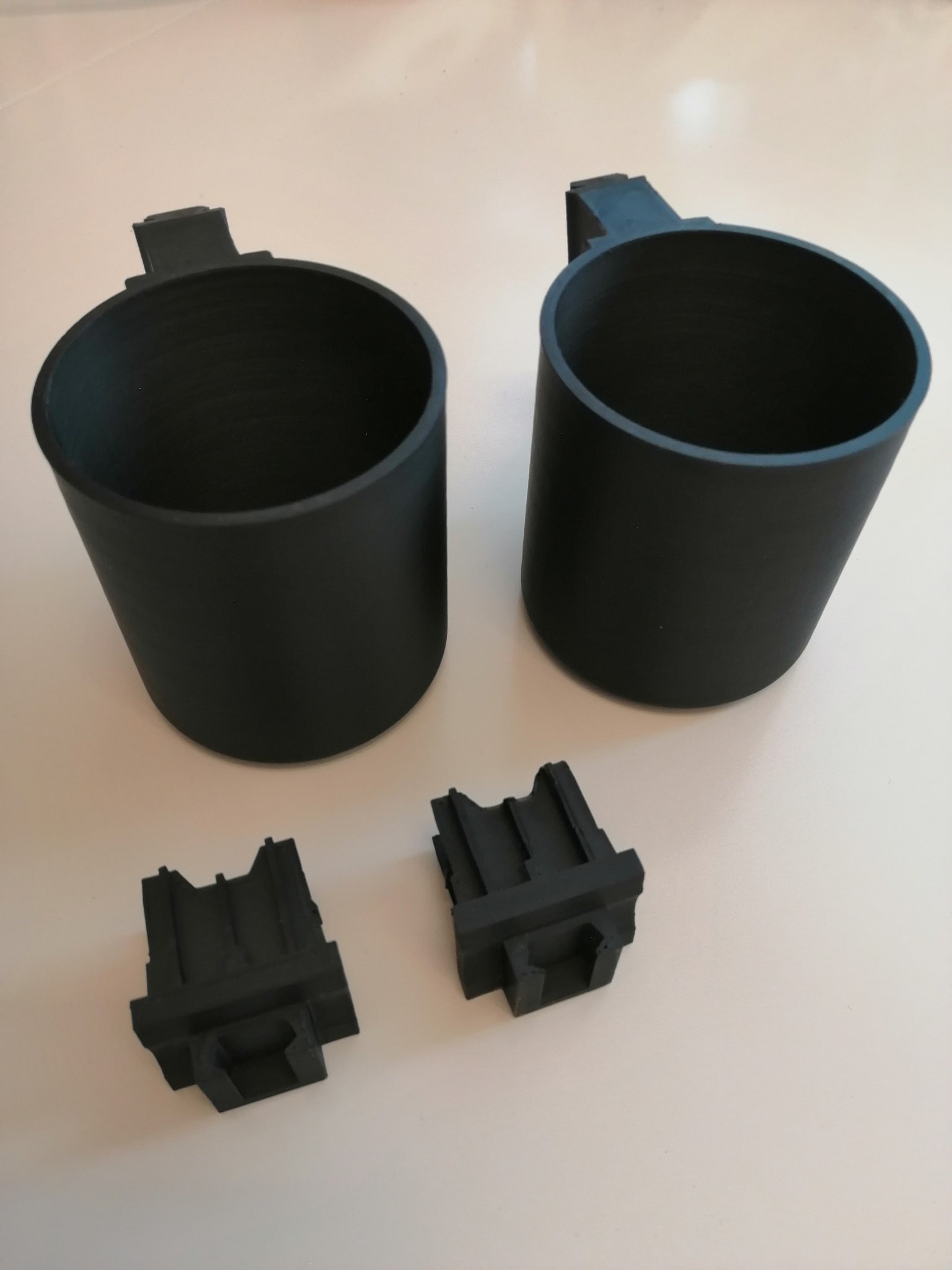 Giá đỡ cốc và điện thoại cho SKODA Fabia I