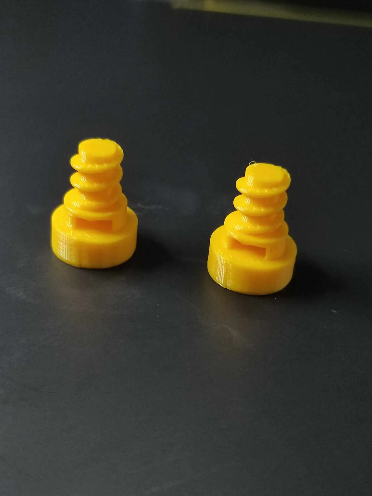 Đinh vít cho đồ chơi tháo rời hình khủng long