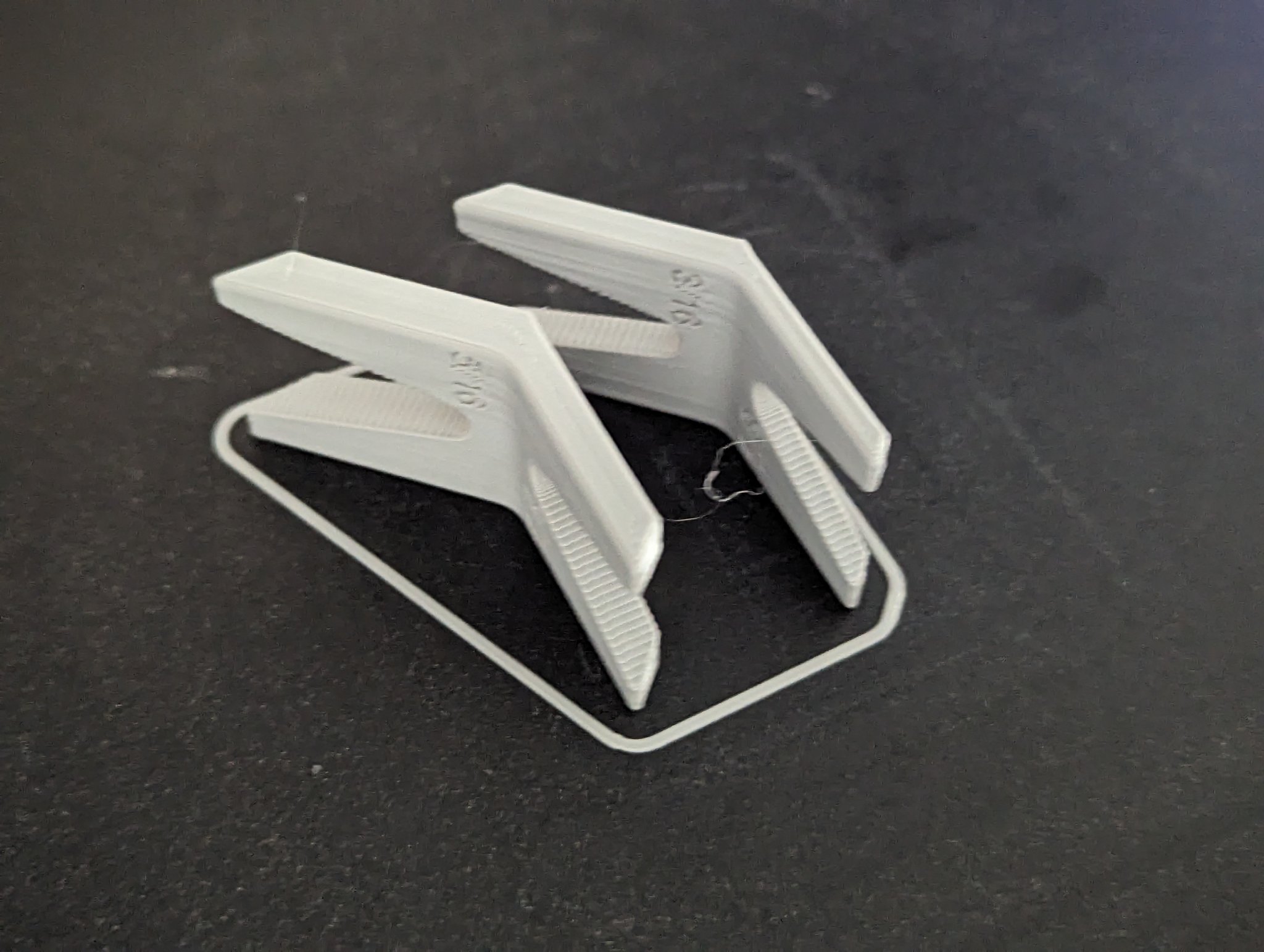 Công cụ hỗ trợ may đường chỉ cho máy may