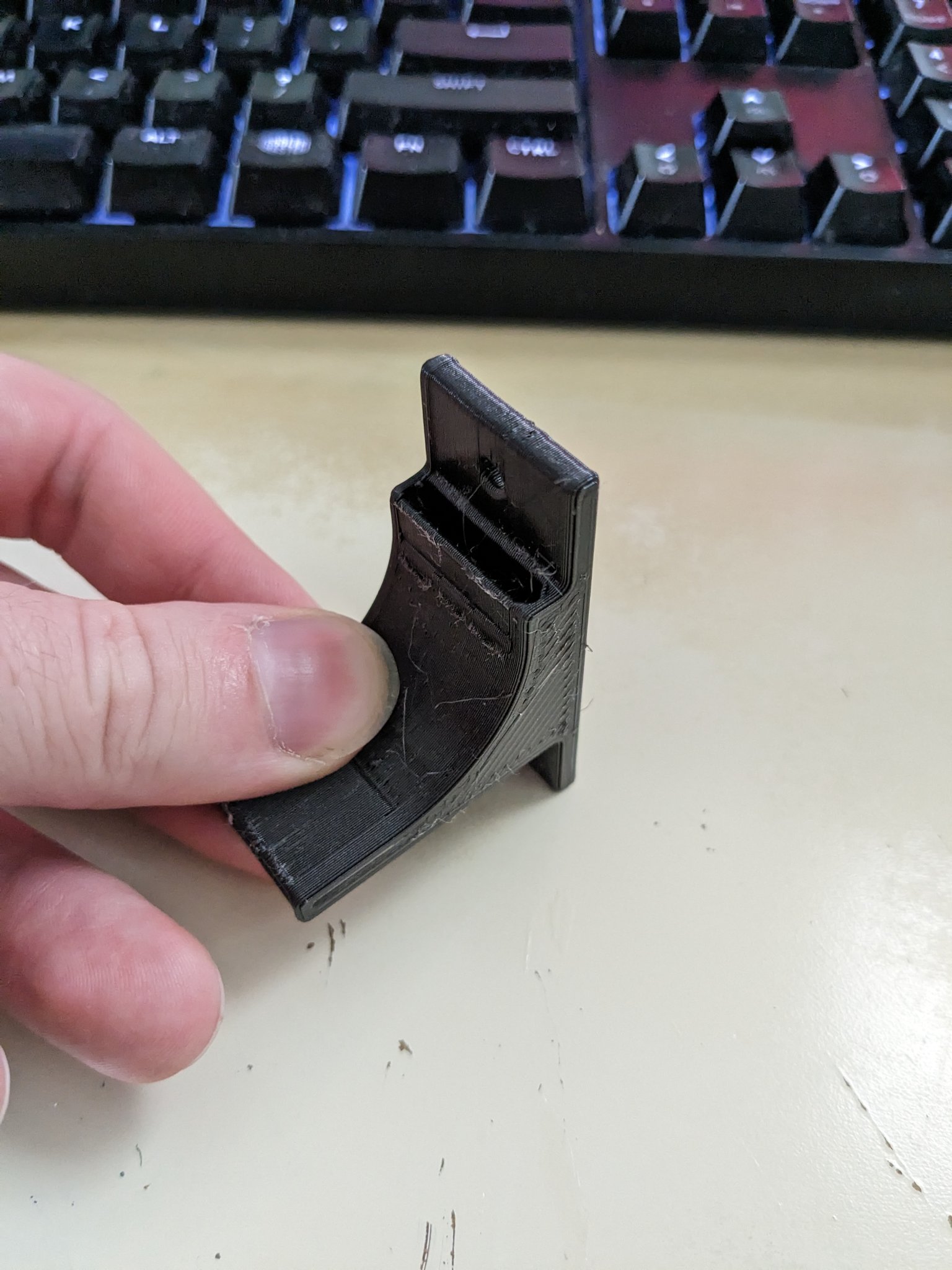 Giá đỡ quản lý cáp với hướng dẫn Velcro