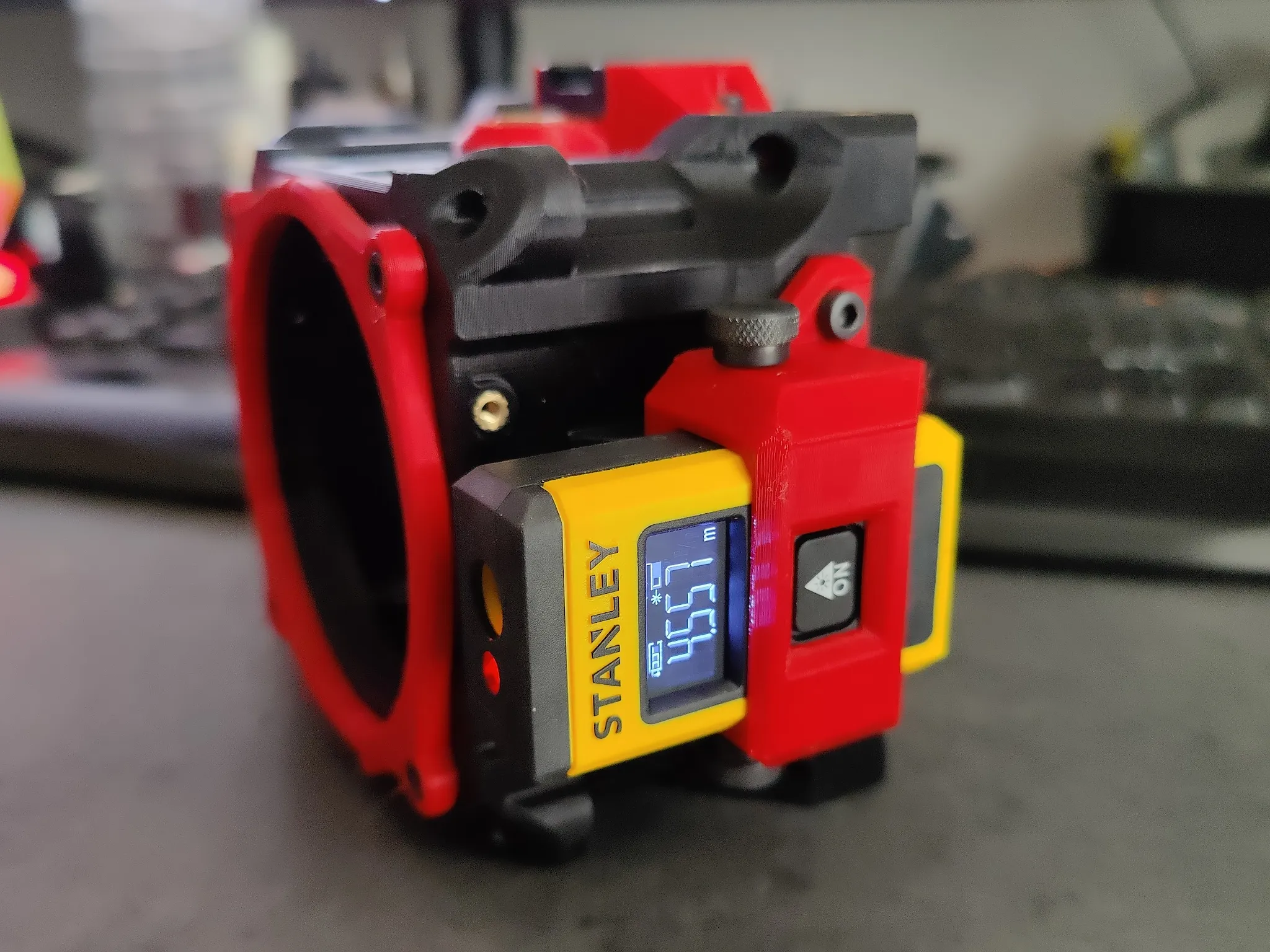 Giá đỡ laser GOODMAN ZONE cho DeWalt TLM40