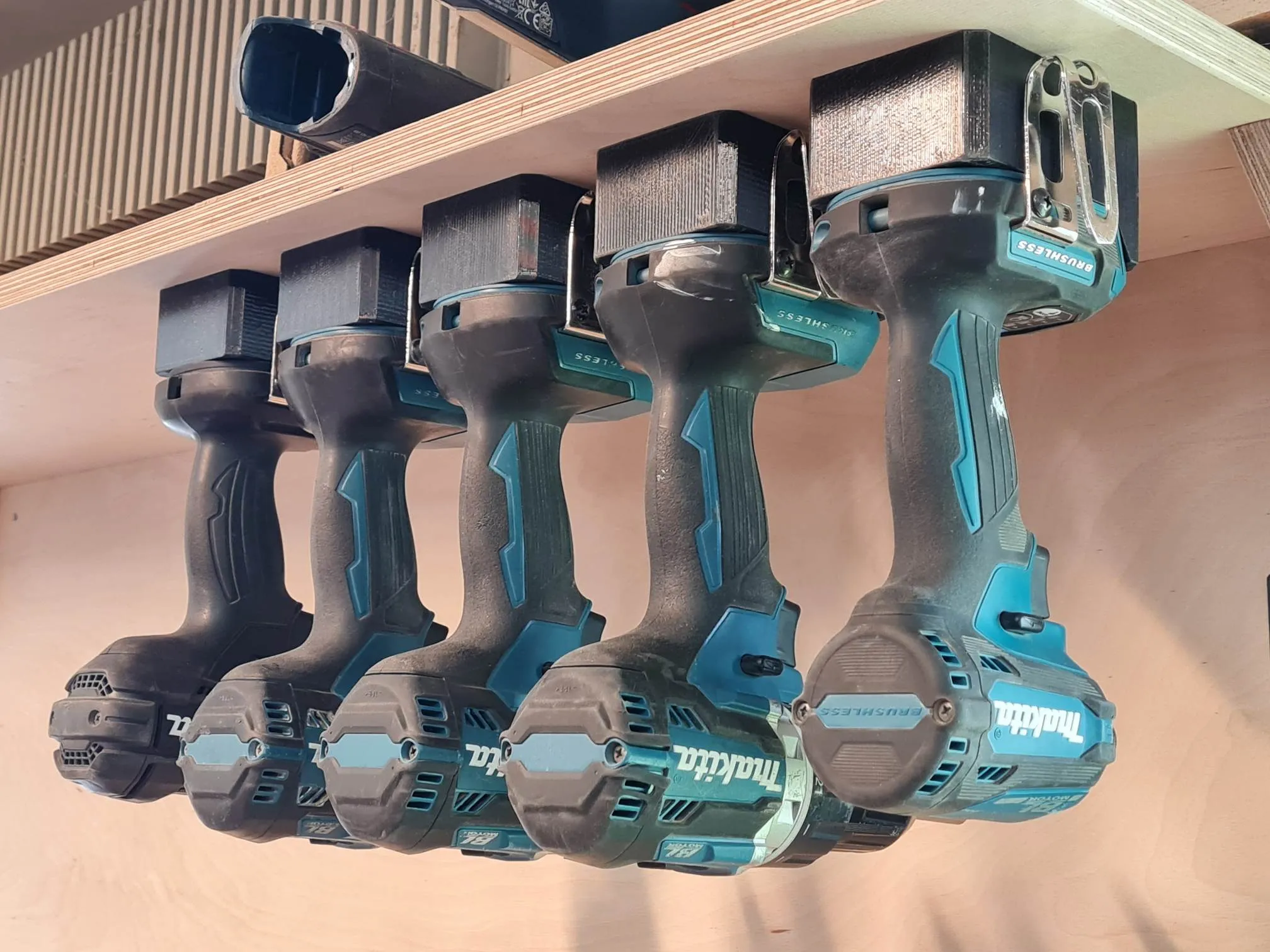 Giá đỡ cao cho khoan Makita không cần hỗ trợ