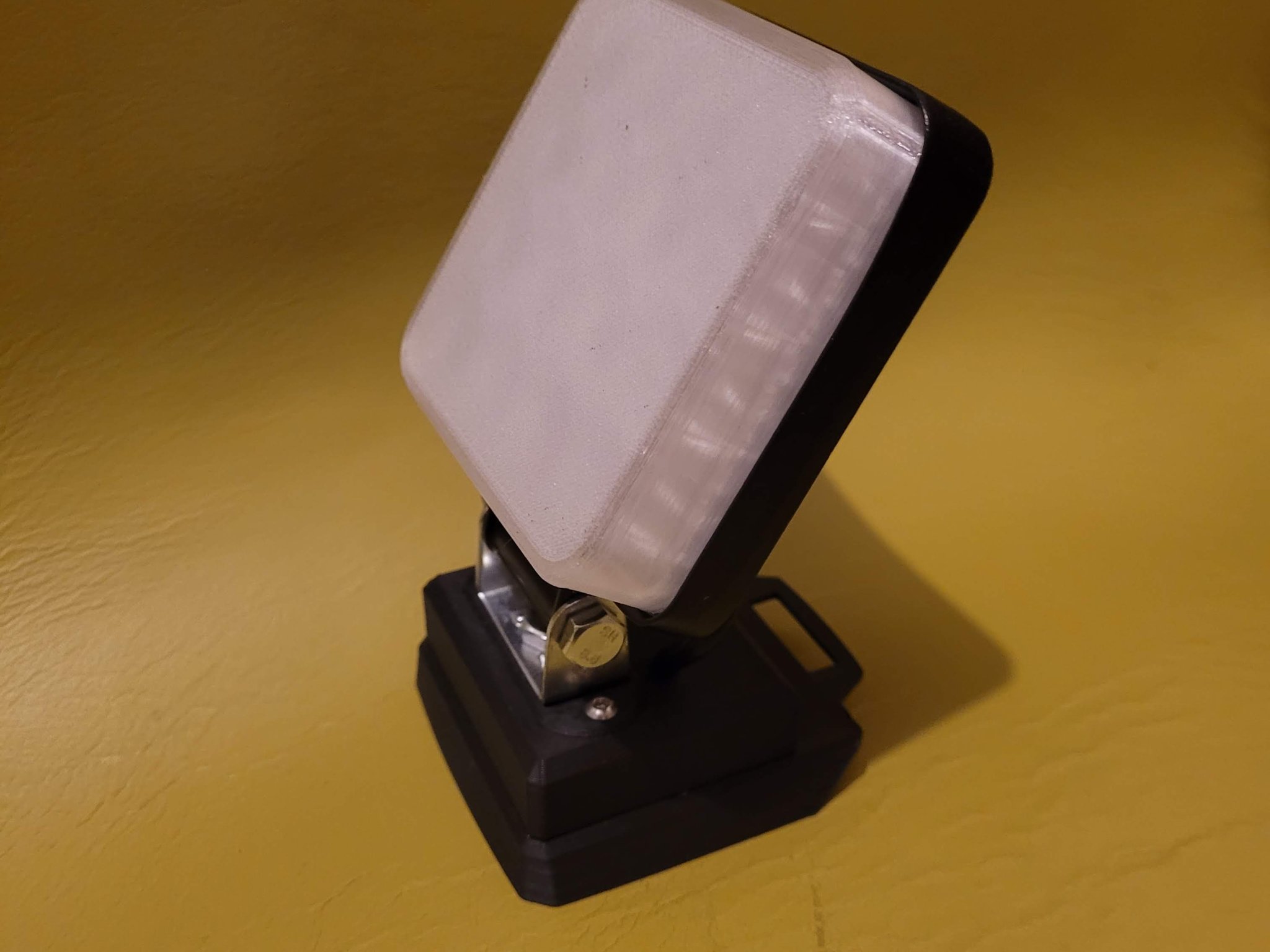 Bộ khuếch tán cho đèn pha LED 8x8cm (Parkside 20v)