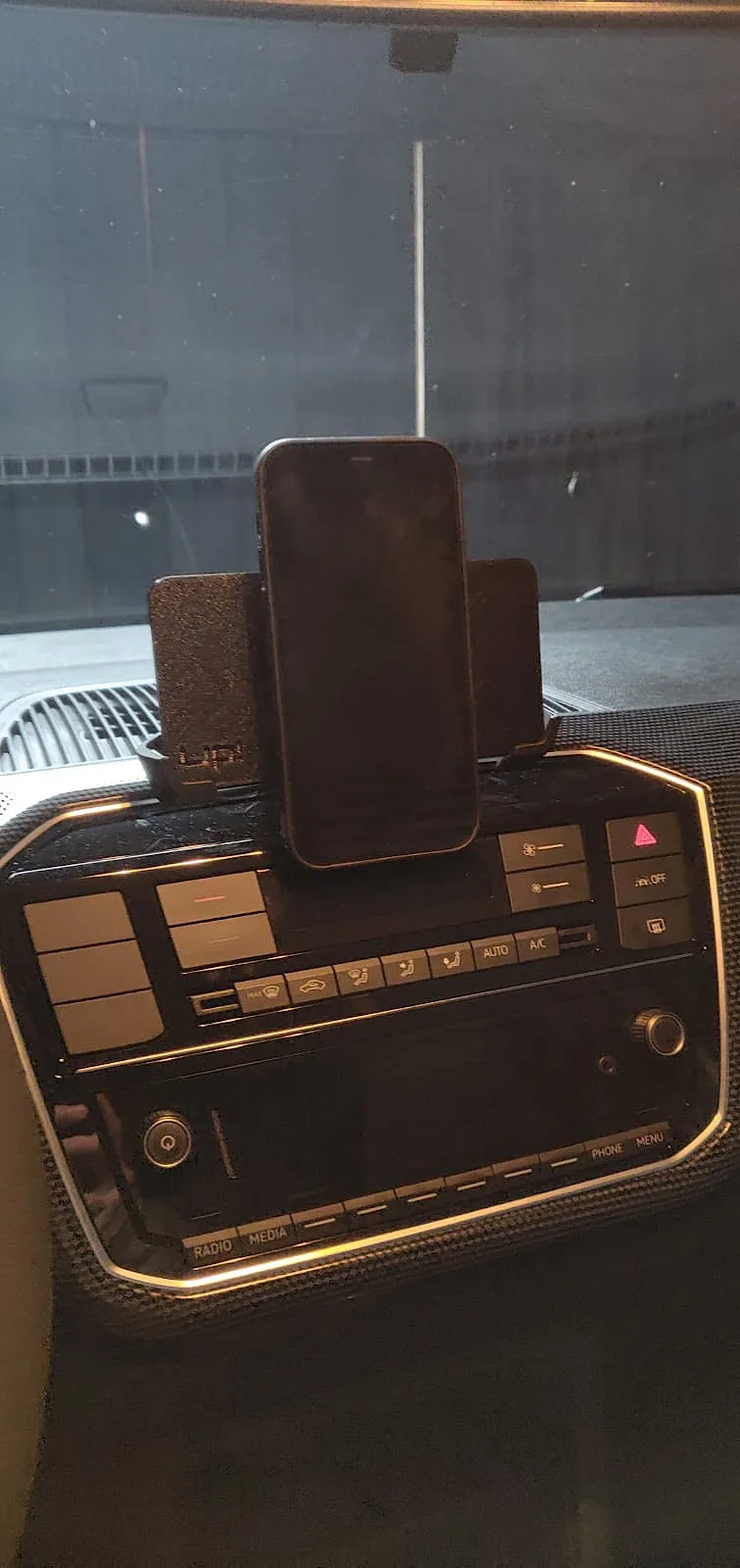 Giá đỡ Magsafe cho iPhone trên xe VW up!