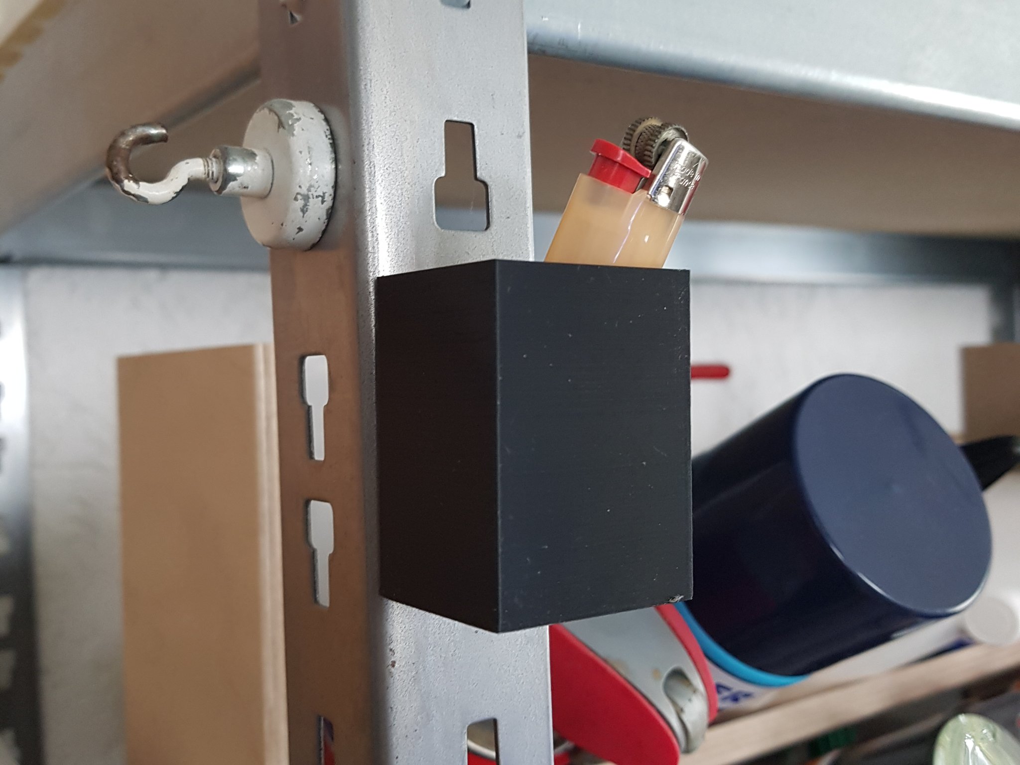 Hộp đựng nhỏ cho kệ chứa nặng trong xưởng