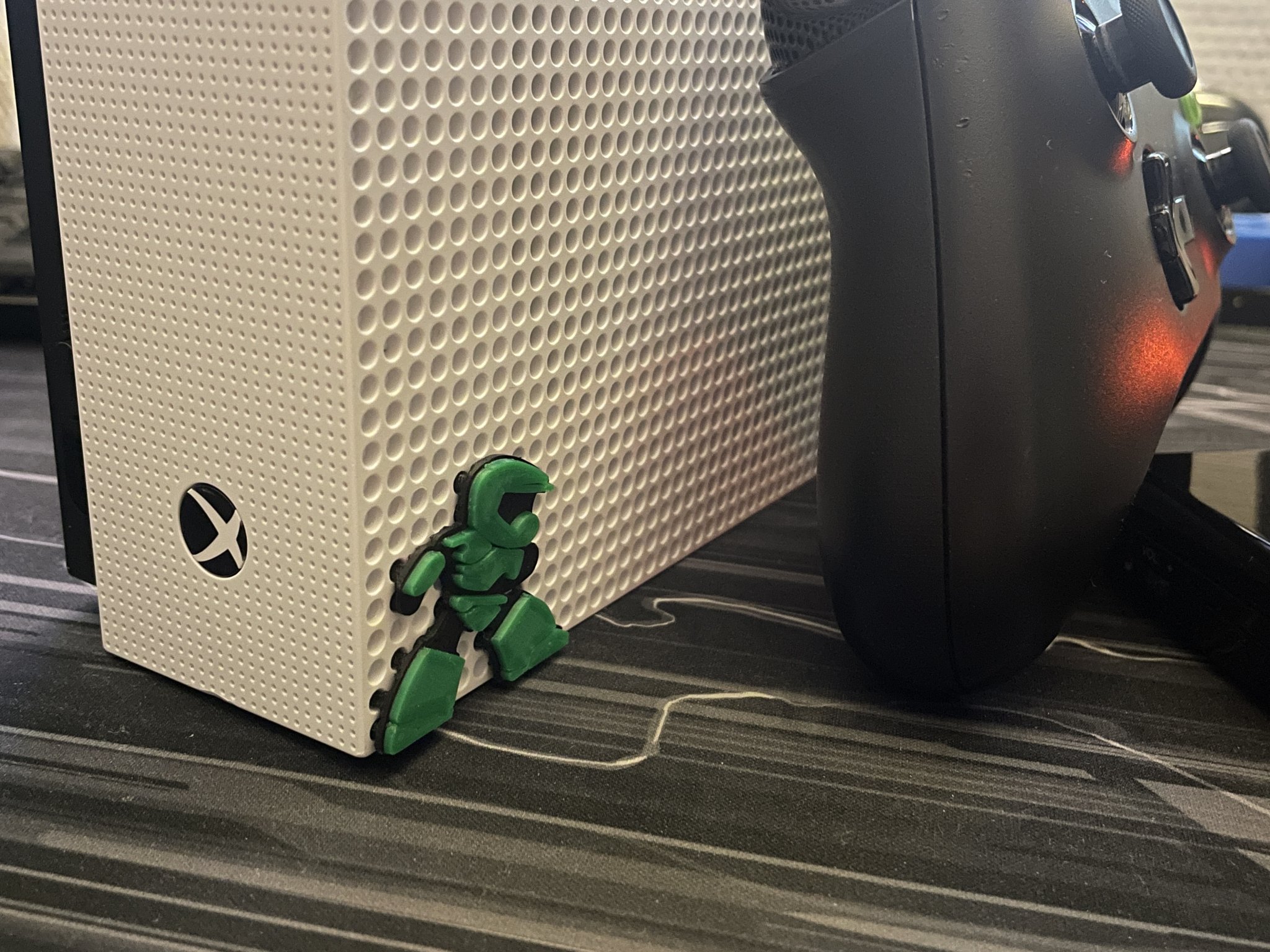 Mô hình Master Chief trứng phục sinh từ Xbox One S