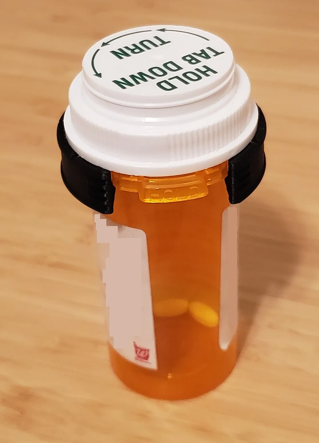 Vòng nhãn cho chai thuốc tái sử dụng giúp phân biệt thuốc