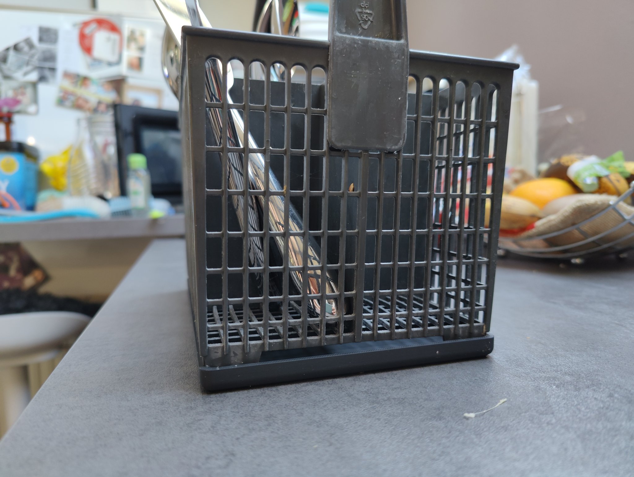 Giá đỡ nước cho giỏ đựng đồ bạc trong máy rửa chén