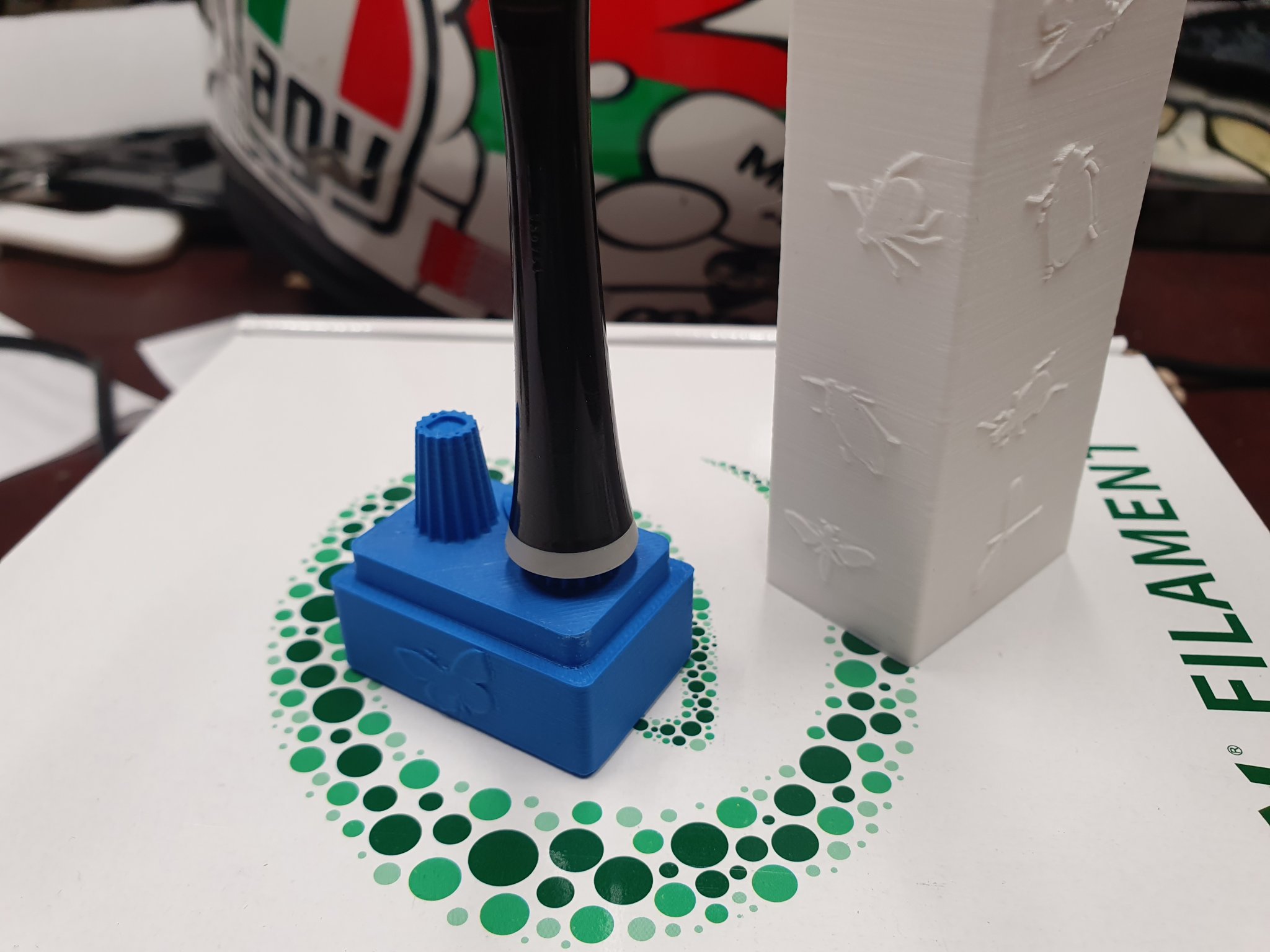 Hộp đựng đầu bàn chải Oral-B chống côn trùng