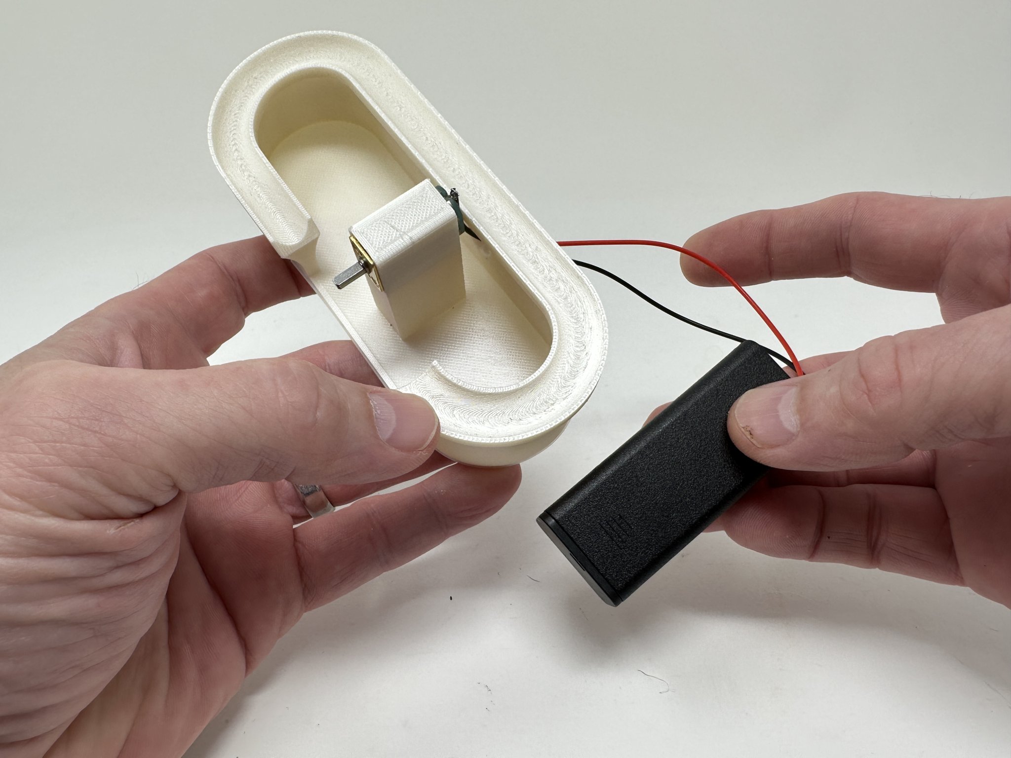 Bộ Marblevator đơn giản với động cơ và bánh xe 3D in