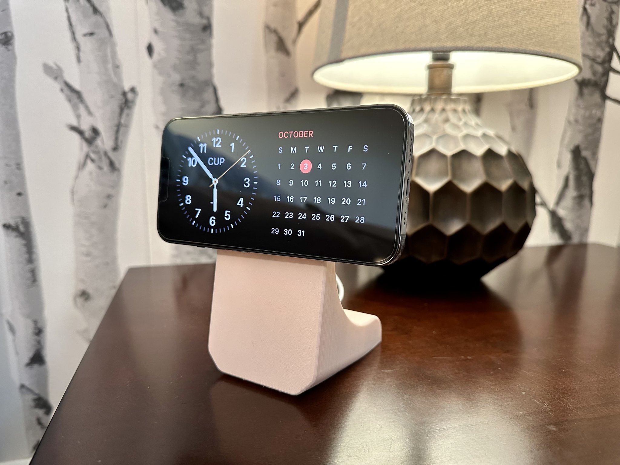 Giá đỡ iPhone MagSafe cho chế độ chờ