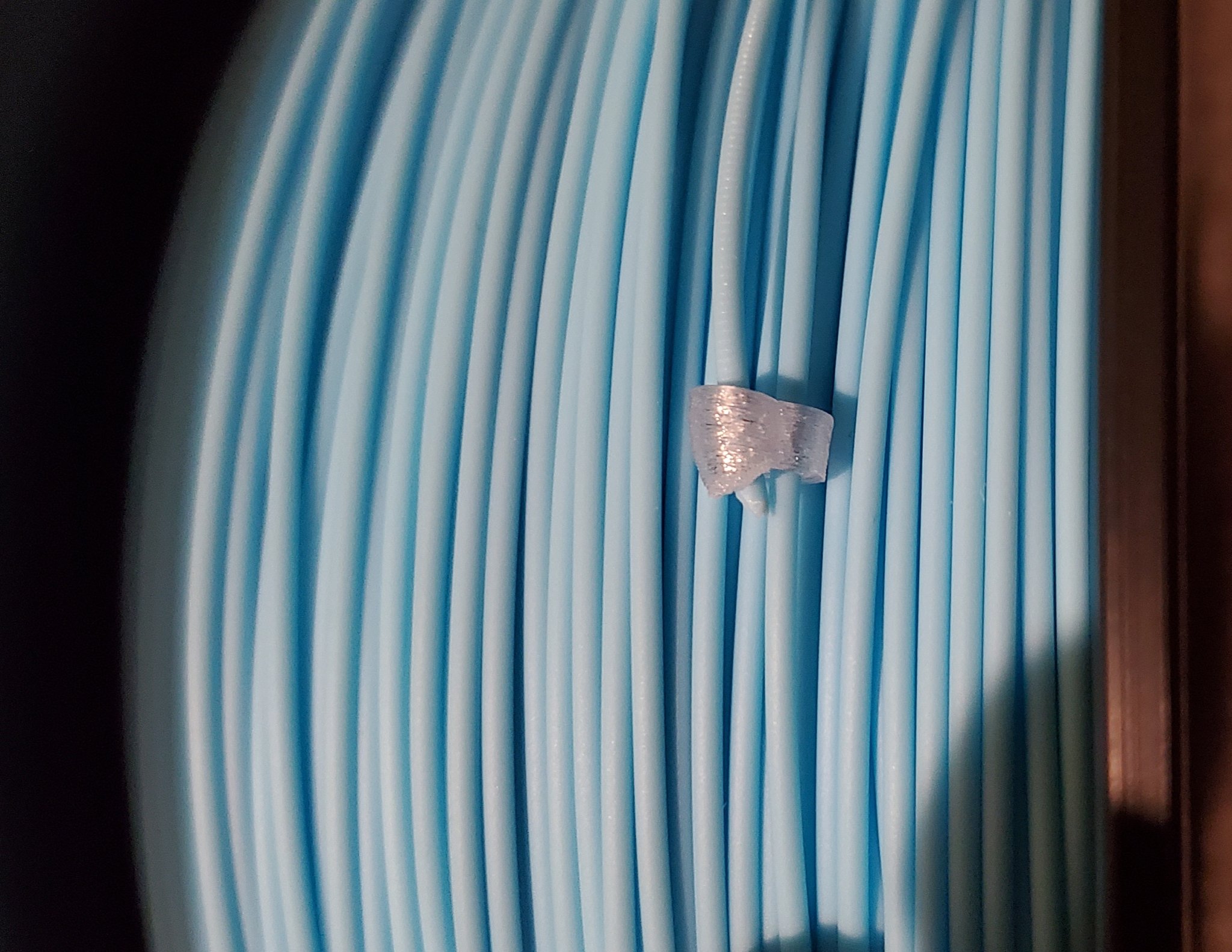 Kẹp filament thiết kế mới với khả năng căng dây