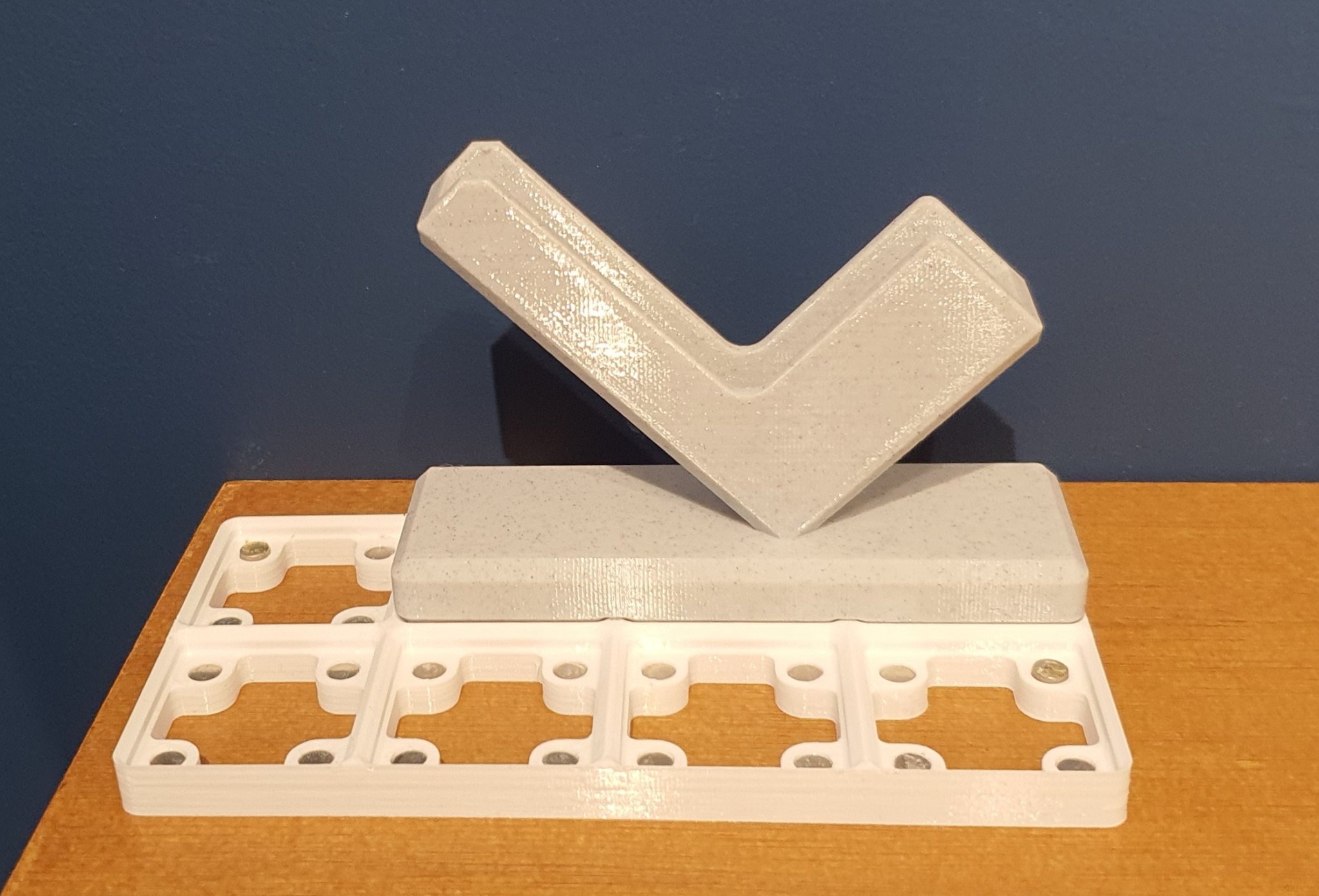 Giá đỡ danh thiếp Gridfinity trên đế 1x3