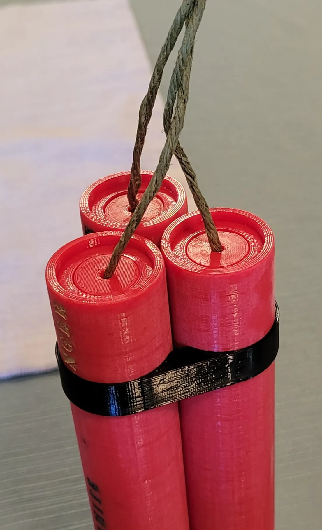 Cây thuốc nổ dynamite kích thước 32mm x 200mm