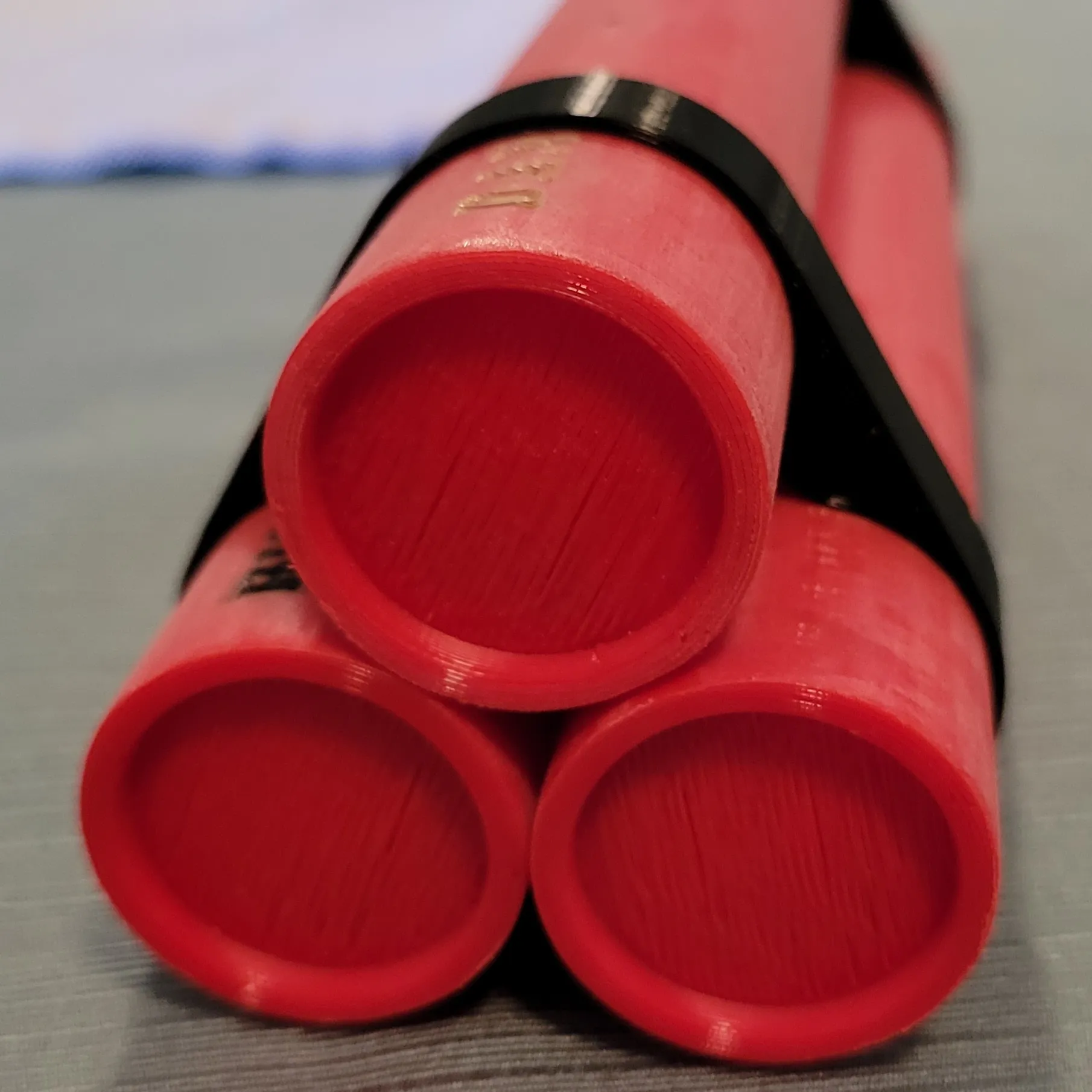 Cây thuốc nổ dynamite kích thước 32mm x 200mm