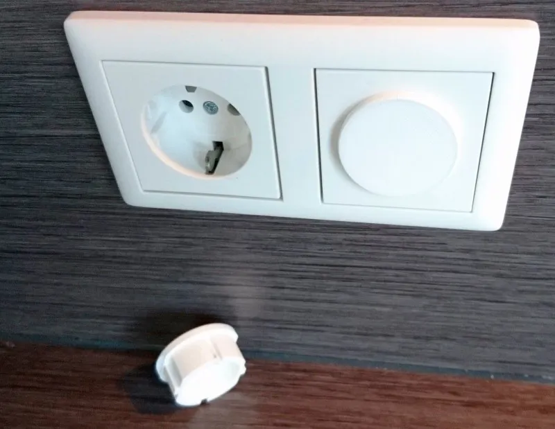 Nắp đậy chống bụi cho ổ cắm điện "Schuko" loại F