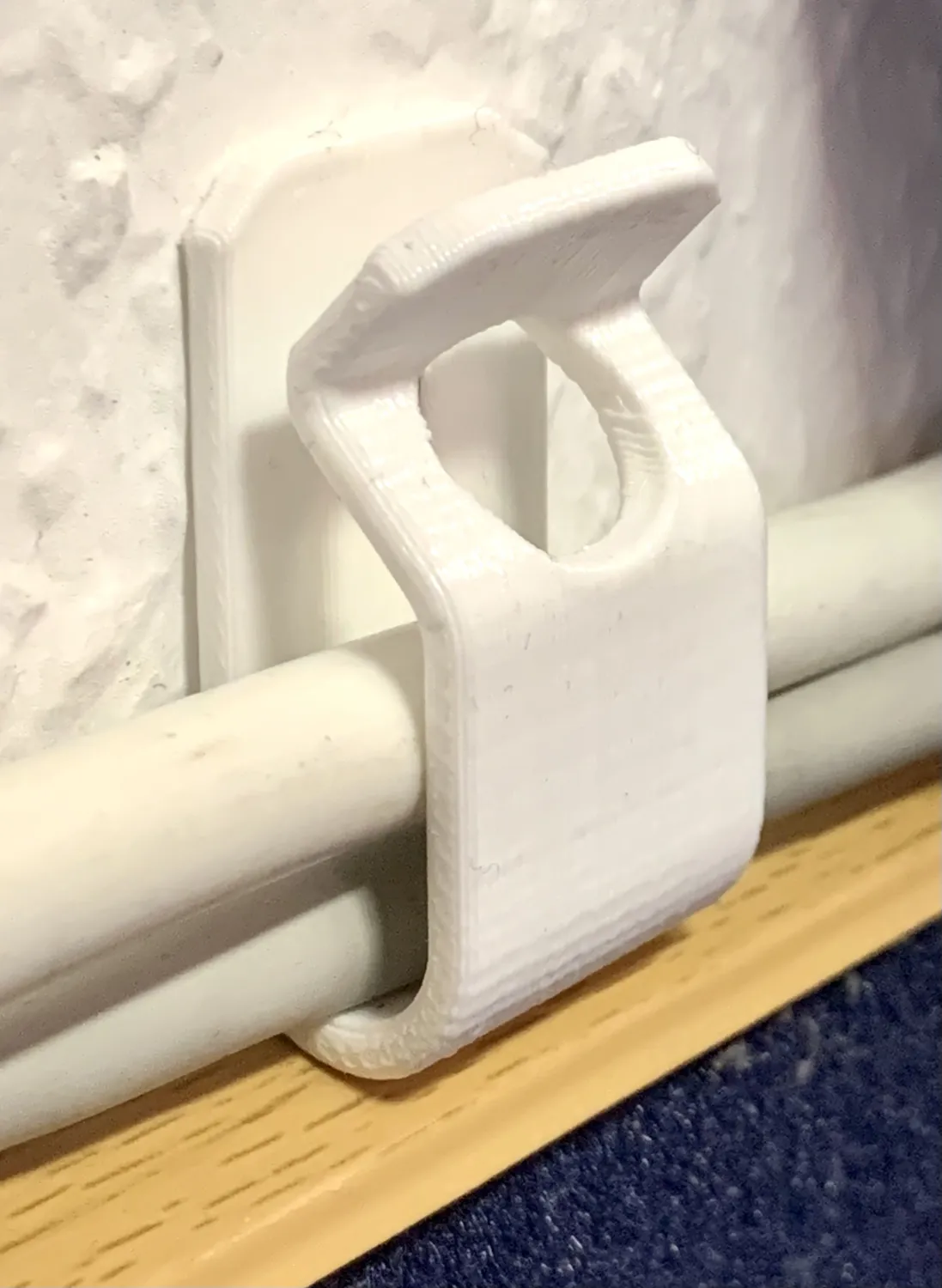 Kẹp dây cáp gắn tường đơn giản cho 2-3 sợi dây