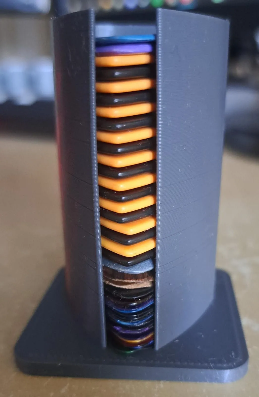 Tháp lưu trữ pick guitar cao cấp