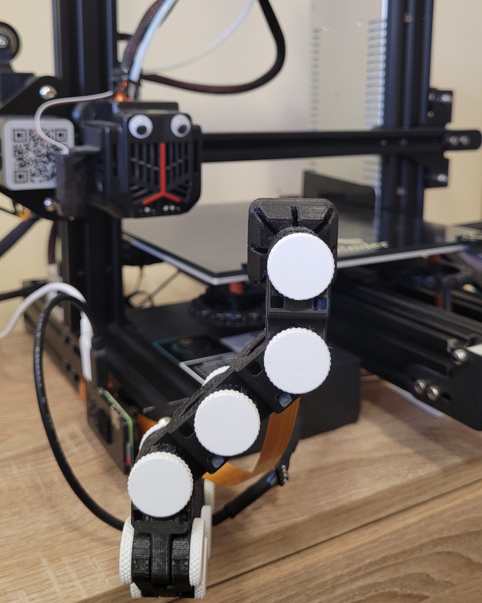 Giá đỡ camera Raspberry Pi với ốc vít chịu lực tốt