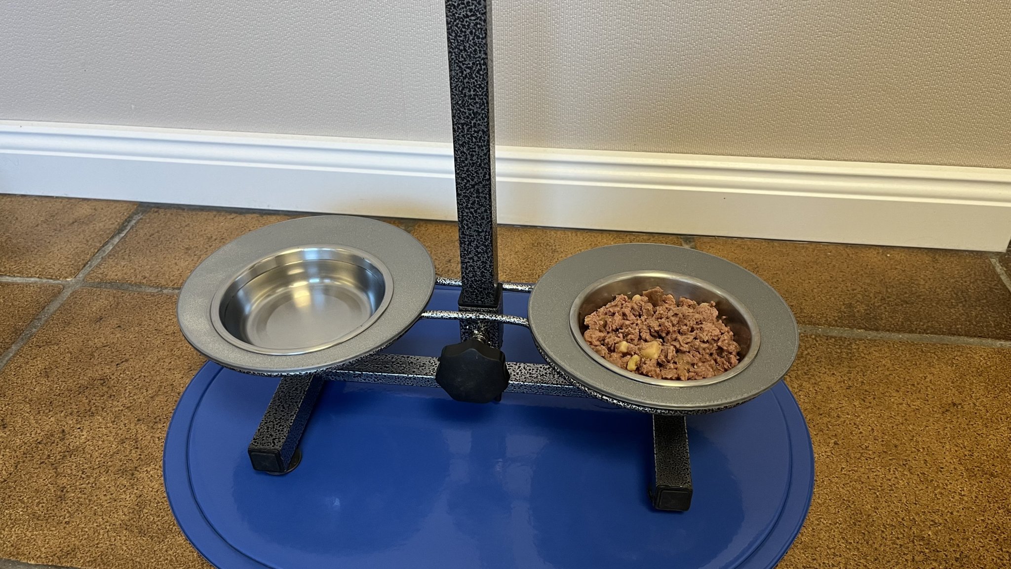 Bộ điều chỉnh độ cao cho bát ăn chó Fressnapf