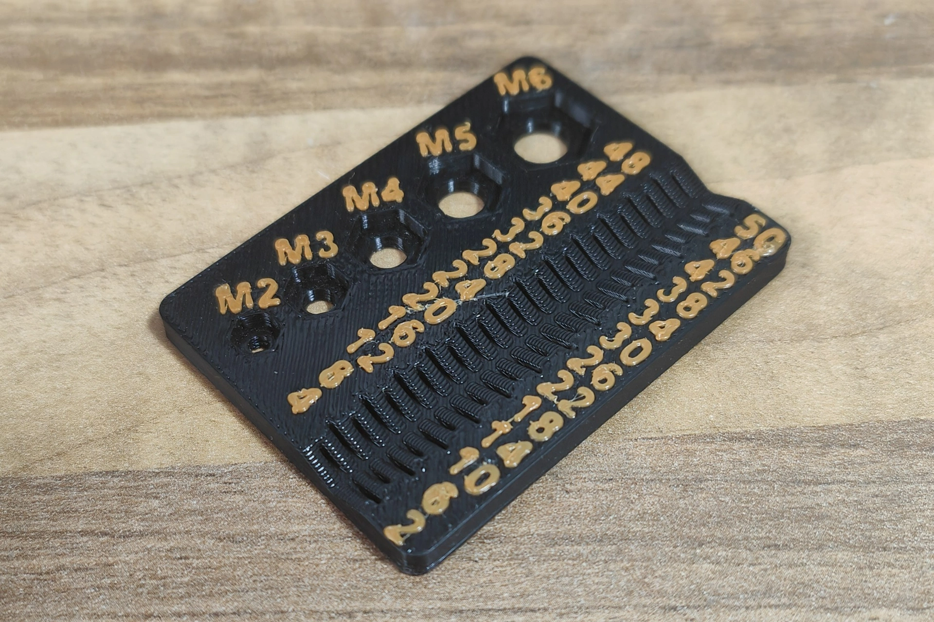 Thước đo vít nhỏ gọn cho fasteners M2 - M6