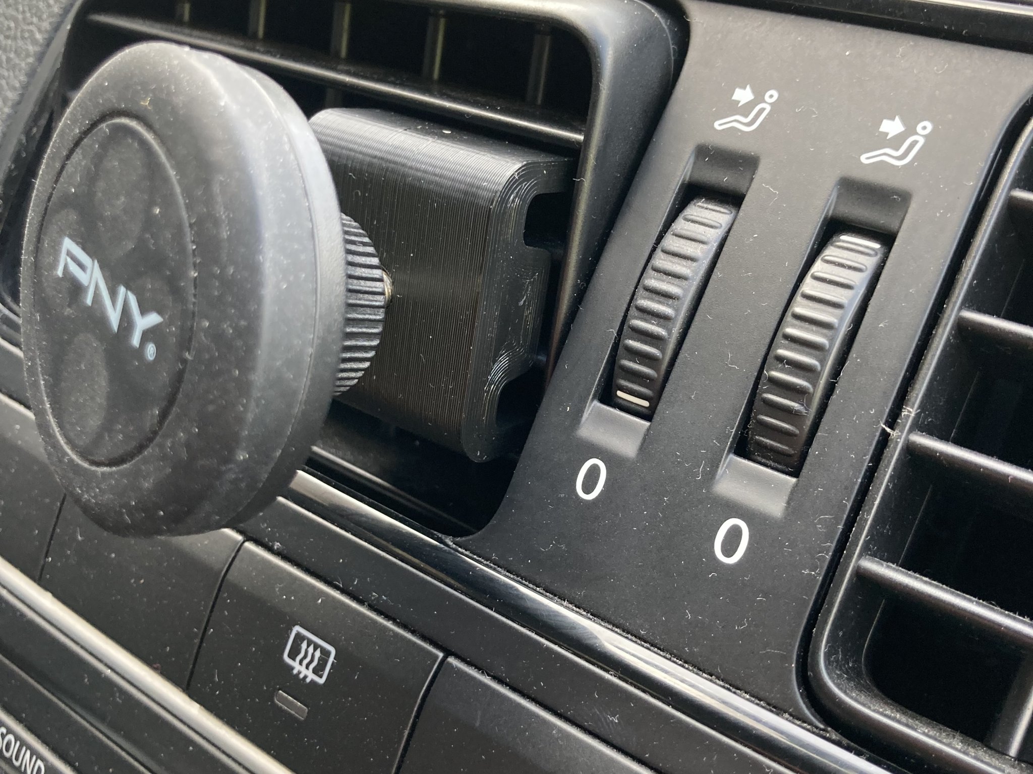 Giá đỡ điện thoại PNY cho xe Polo 6R