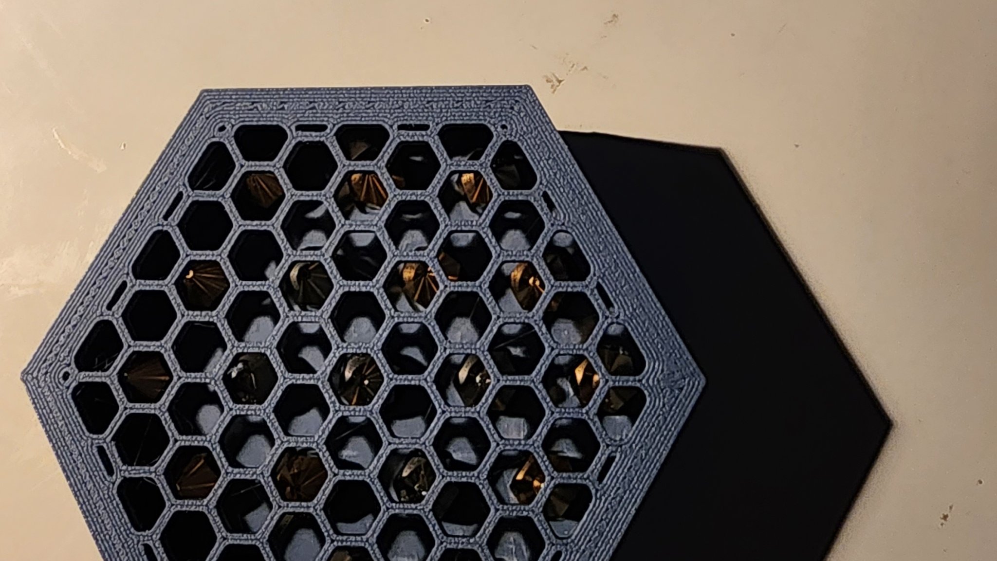 Nắp tổ ong cho hộp chứa vòi Hex