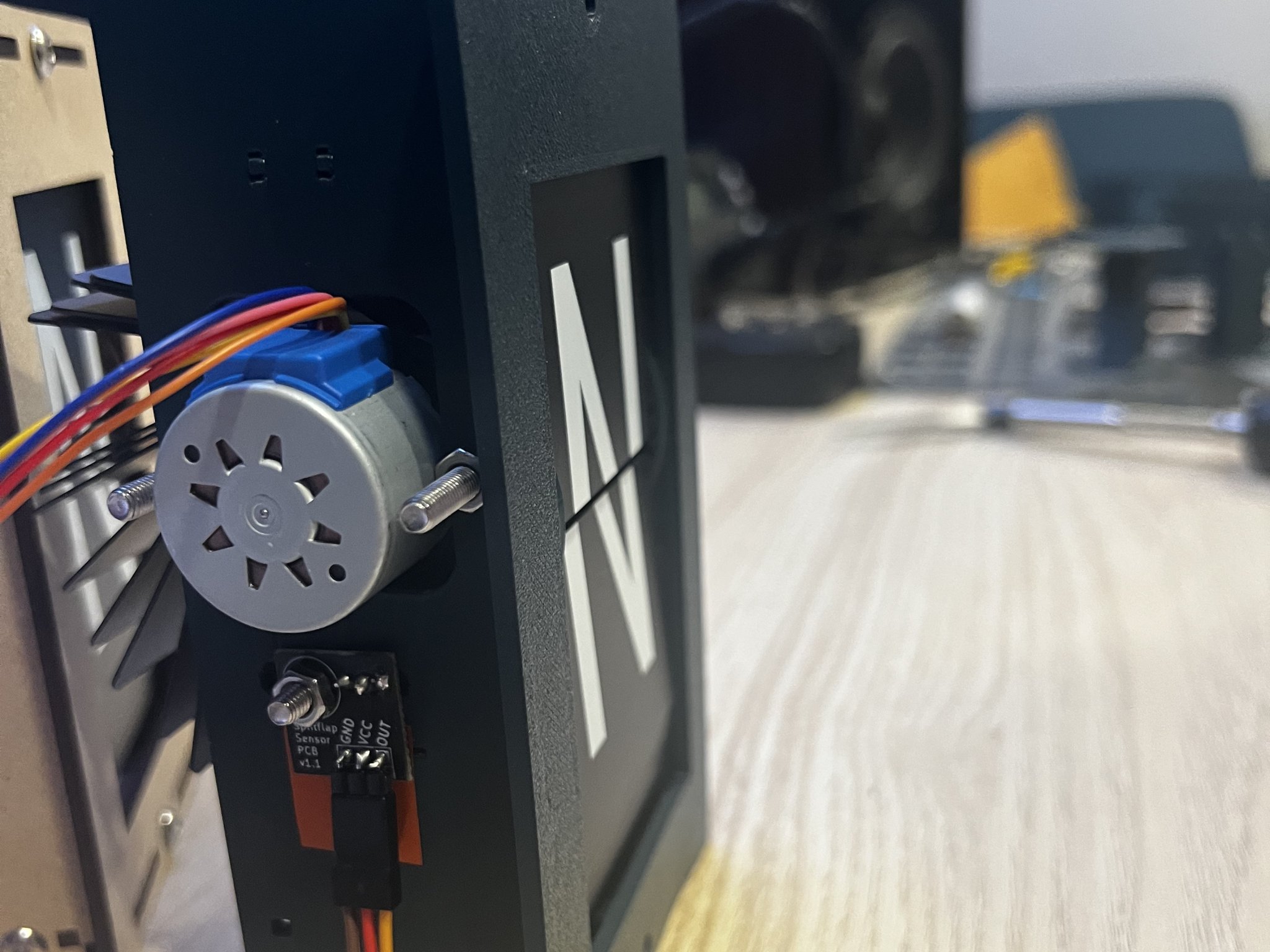 Vỏ mô-đun hiển thị Split-Flap thân thiện với máy in