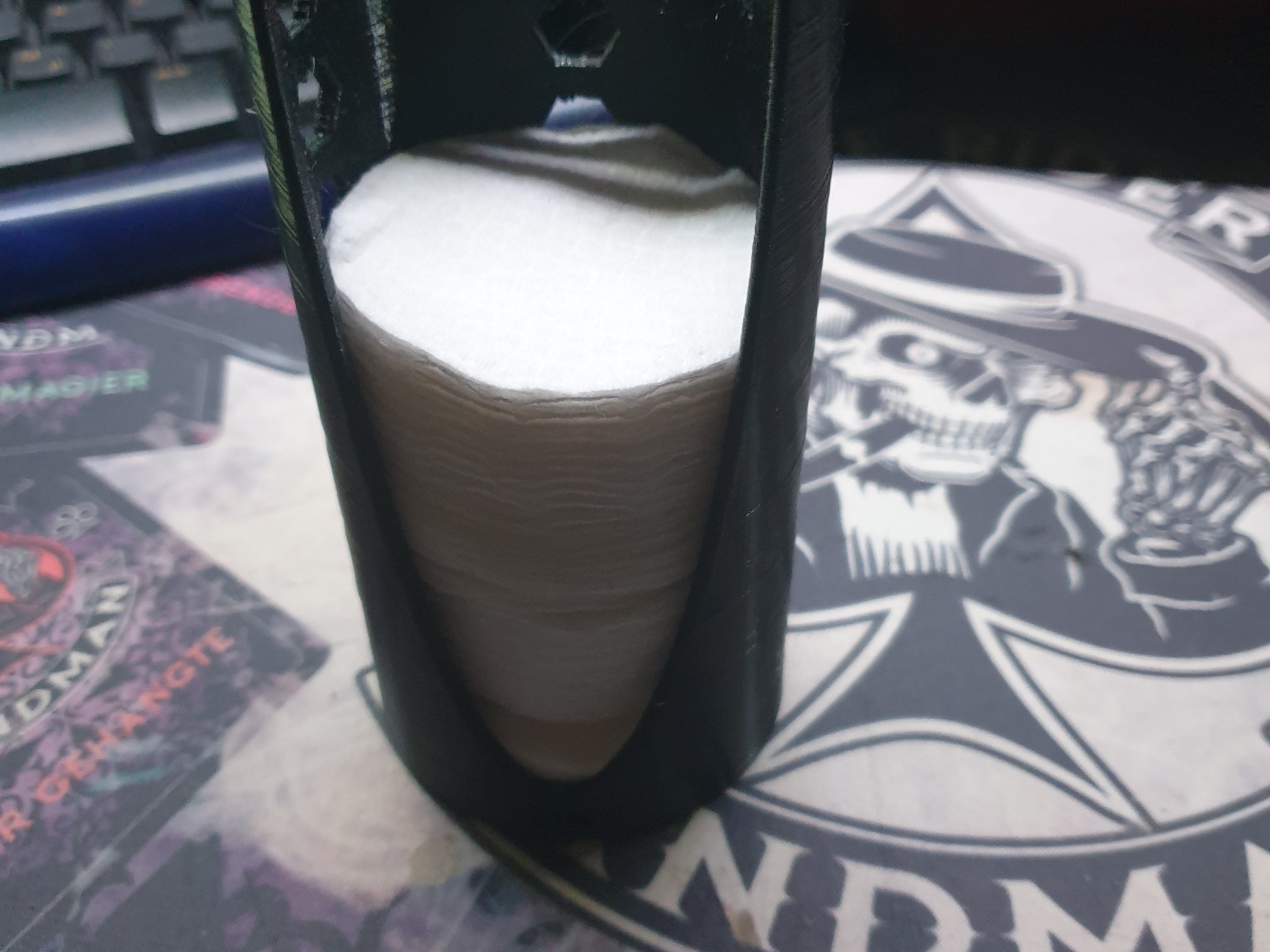 Giá đỡ cho miếng đệm mắt tiện lợi