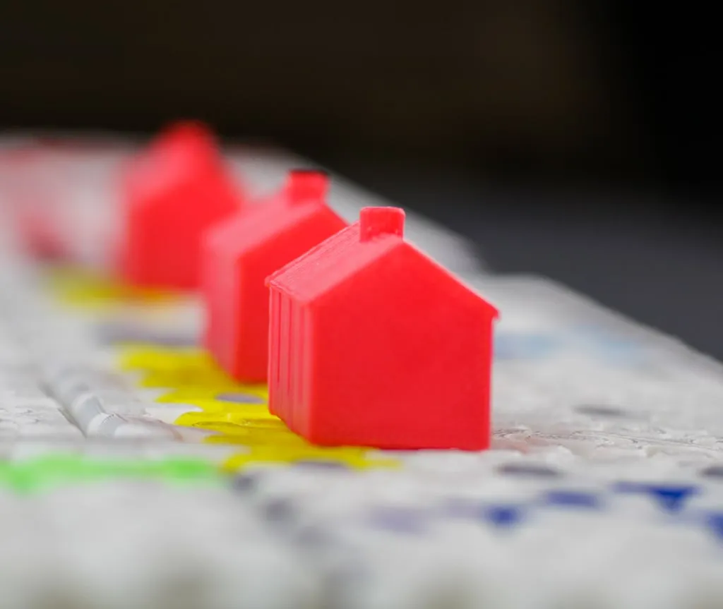 Bàn chơi Monopoly khổng lồ với FlexMesh xoay 45°