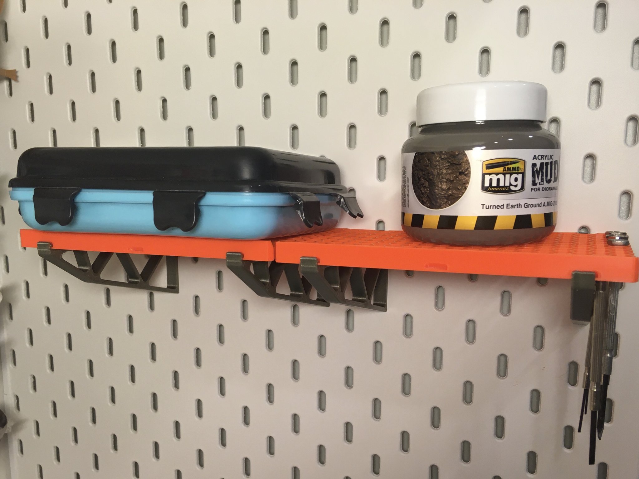 Giá đỡ liên tục cho bảng Ikea Skadis