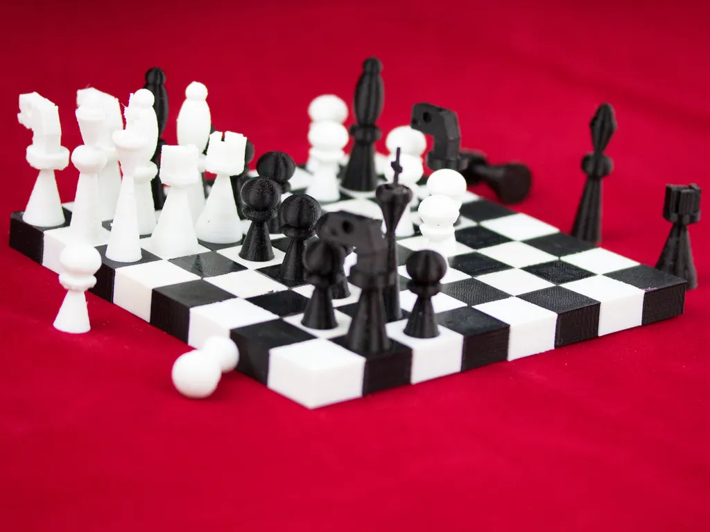 Bàn cờ vua gập gọn dễ lắp ráp cho trò chơi thú vị