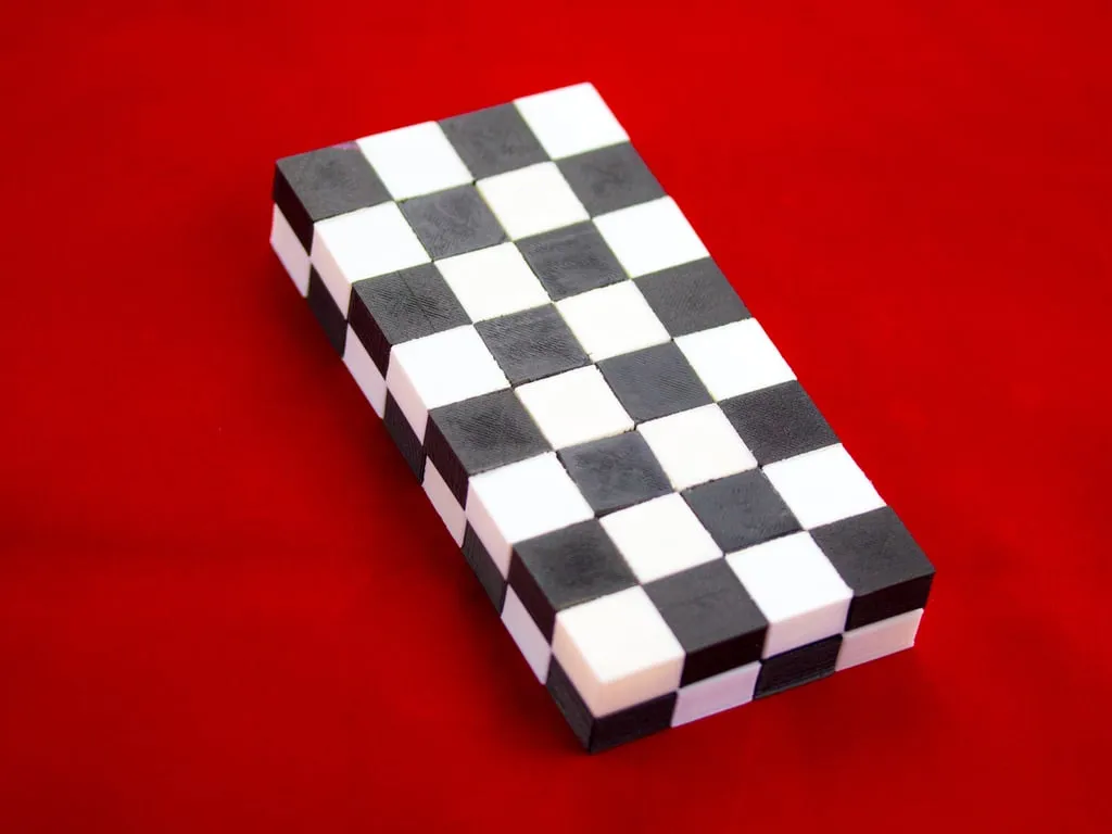 Bàn cờ vua gập gọn dễ lắp ráp cho trò chơi thú vị